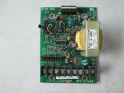 OMRON AX-RP205 PHOTO EYE AMPLIFIER