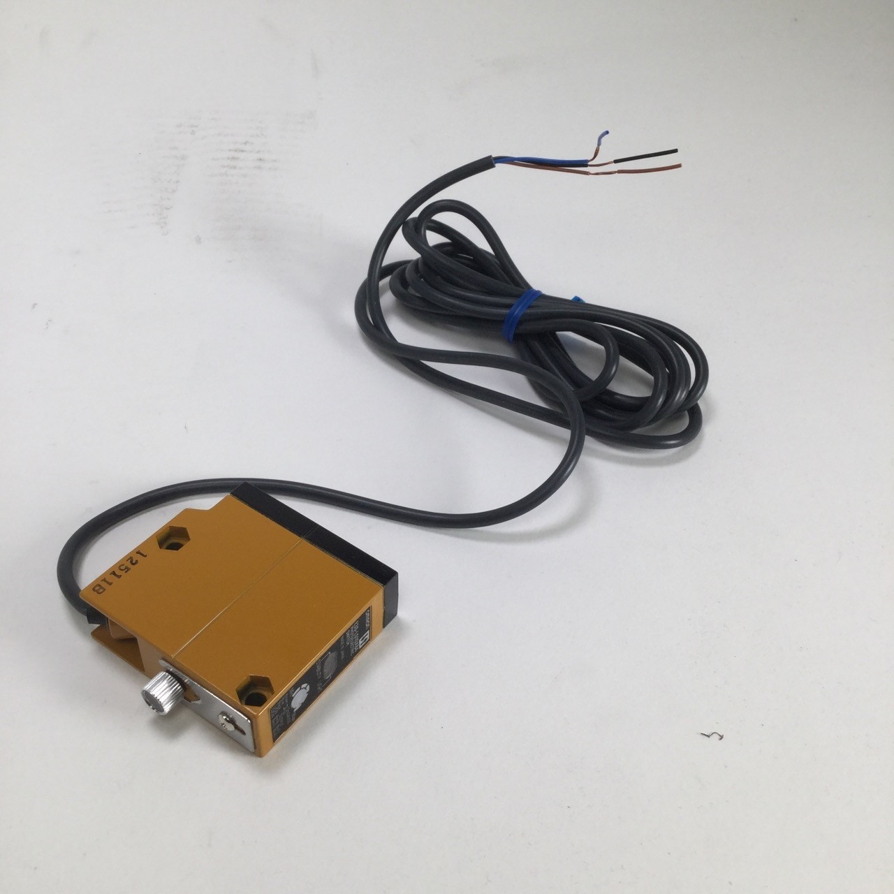 OMRON E3S-LS10XB4 SENSOR