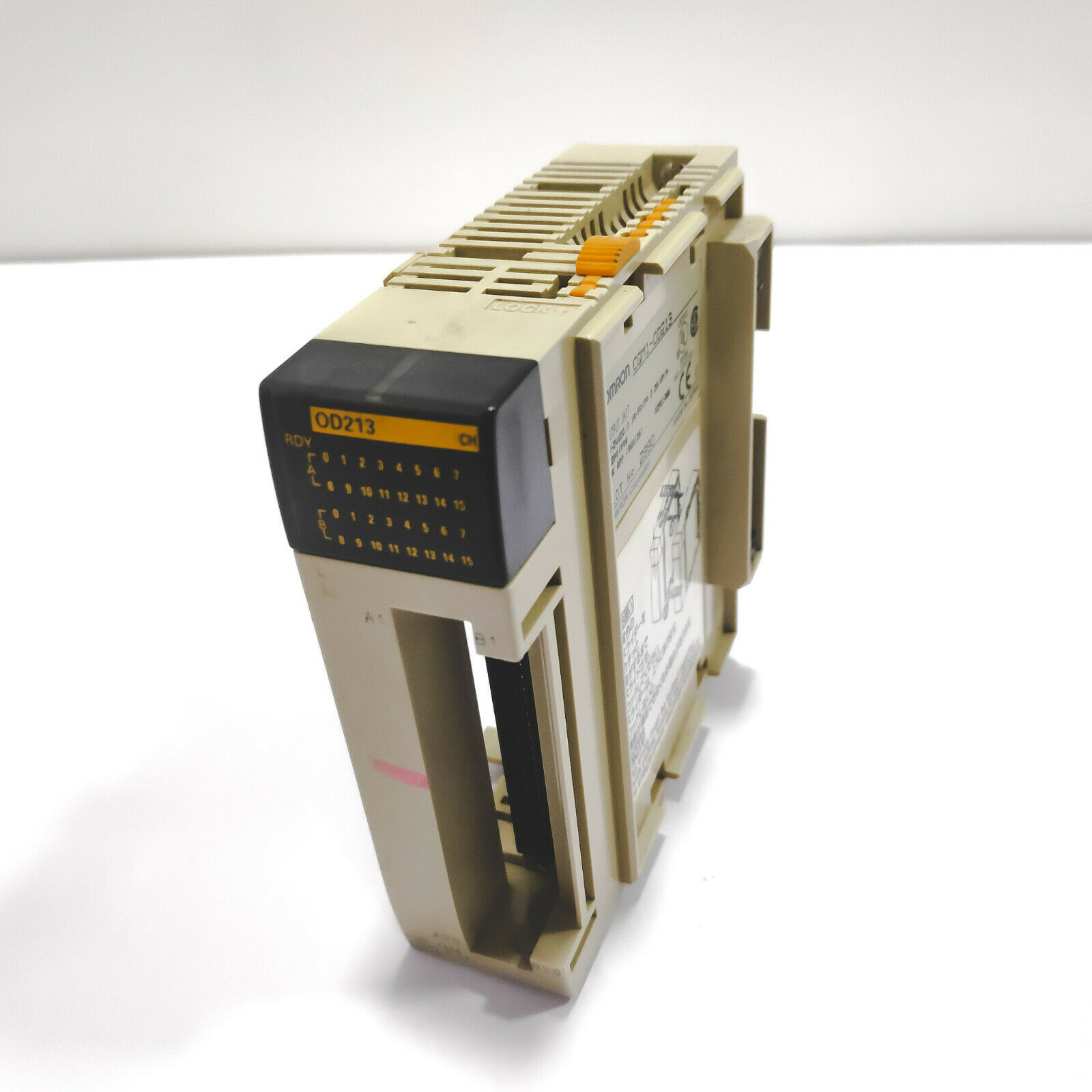 OMRON CQM1-OD213 32PT SOLID STATE PLC OUTPUT MODULE