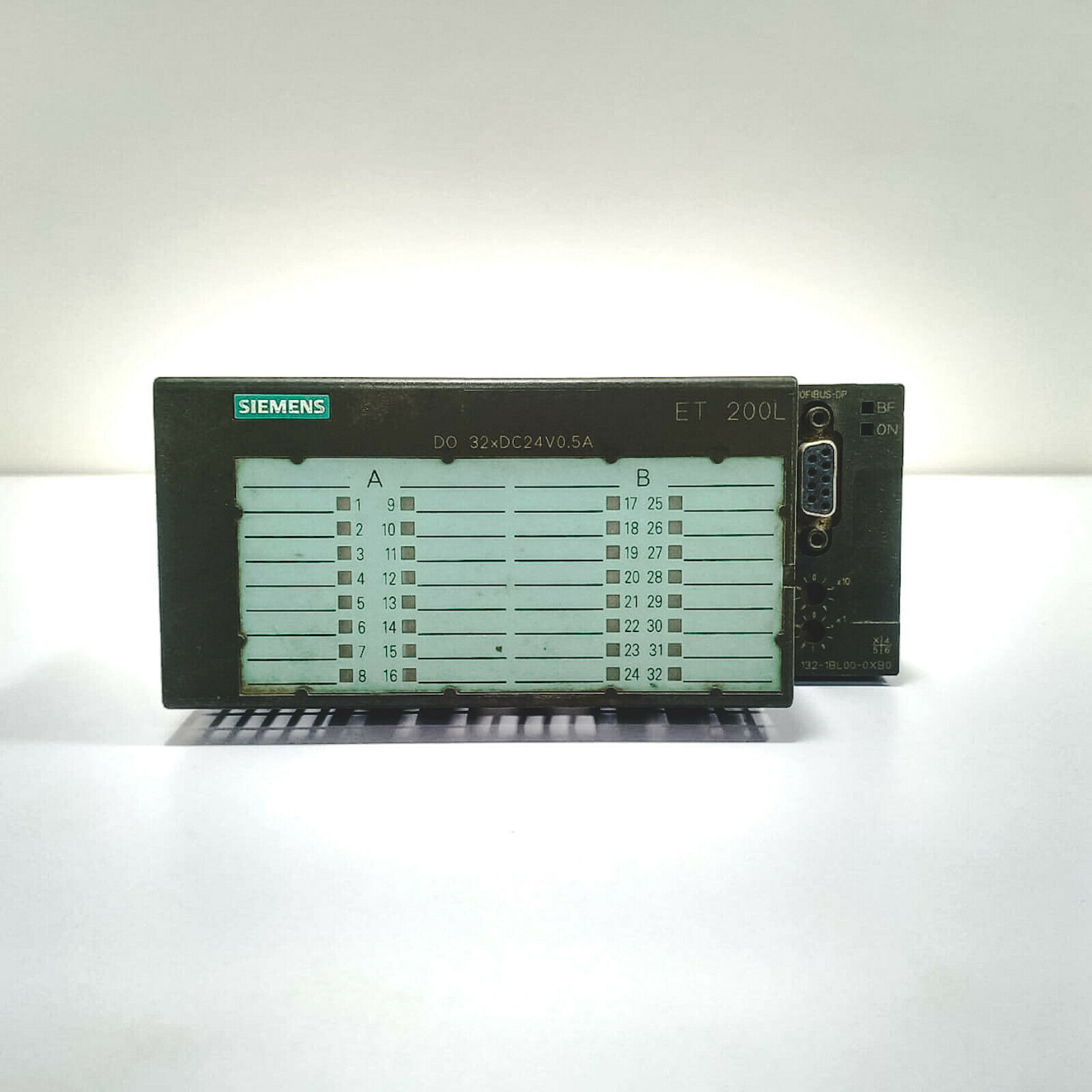 SIEMENS 6ES7132-1BL00-0XB0 SISMATIC DP 32POINT DIGITAL OUTPUT MODULE