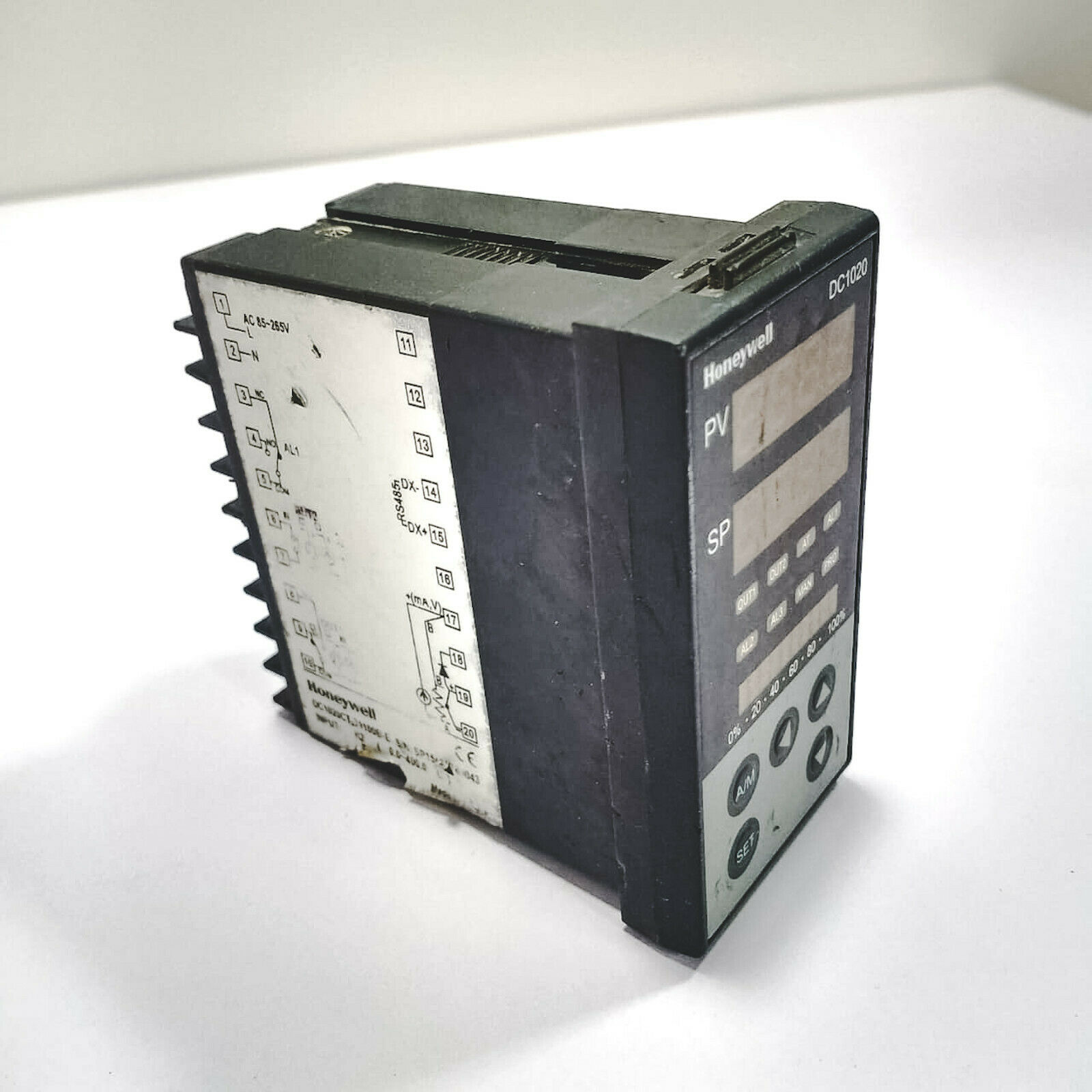 Honeywell DC1020CT-31100B-E - Temperature Controller