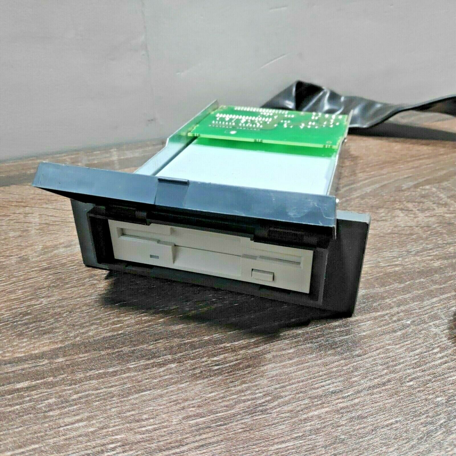 SIEMENS 6FC5235-0AA05-0AA1 SINUMERIK FM-NC/840D/DE FLOPPY DISK DRIVE BOX