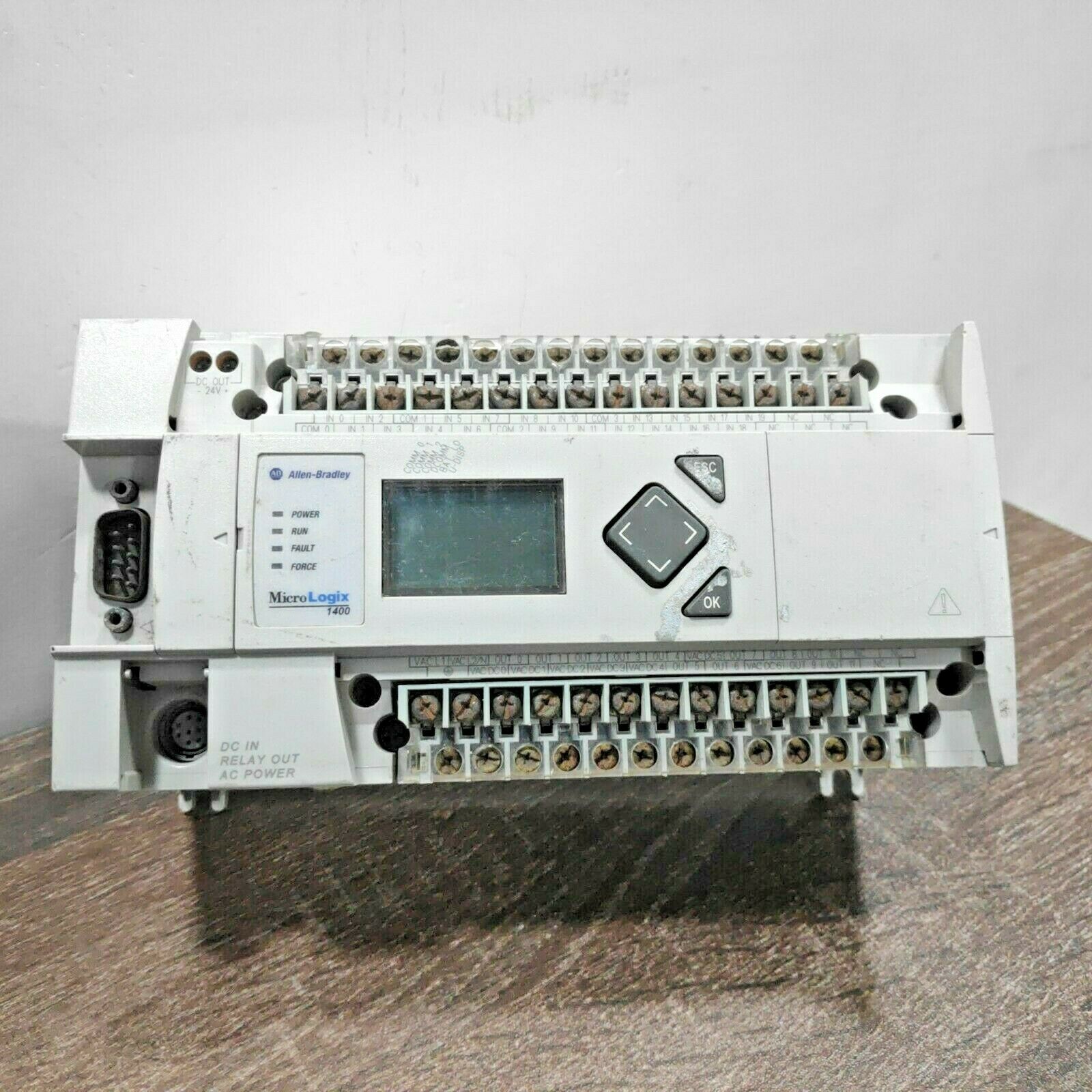 ALLEN-BRADLEY 1766-L32BWA SER.A REV.A MICROLOGIX 1400 PLC