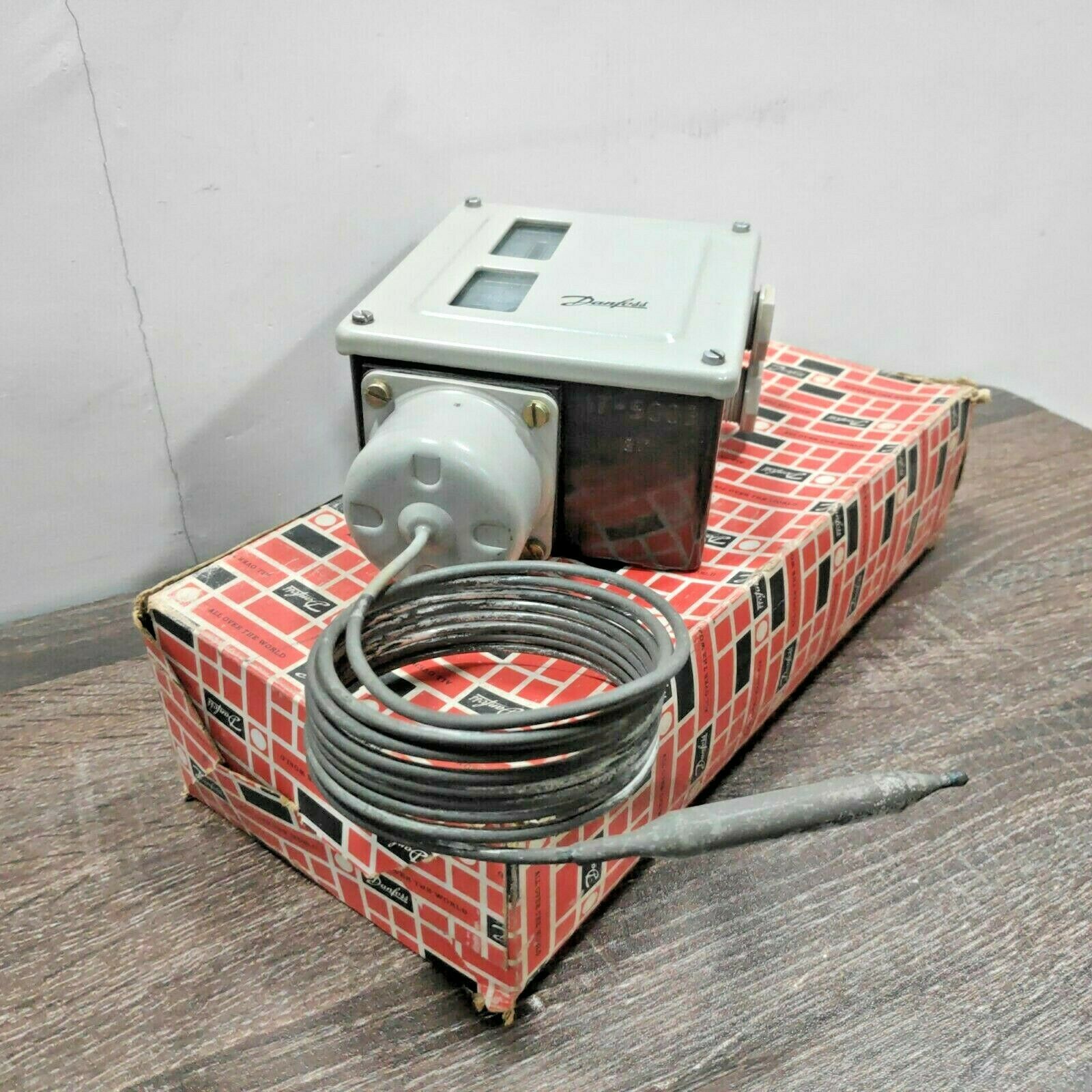 DANFOSS 017-500366 RT101 Thermostat Temperature Switch