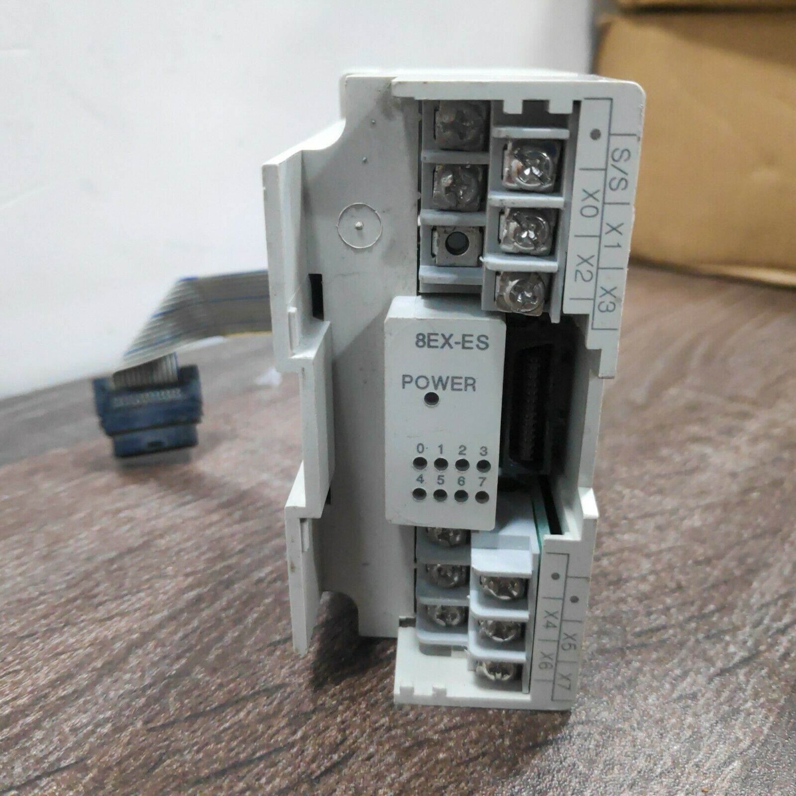 MITSUBISHI FX0N-8EX-ES/UL MODULAR INPUT EXTENSION 8 I/O CHANNELS 24-VDC 5-MA LED STATUS INDICATOR SCREW TERMINAL