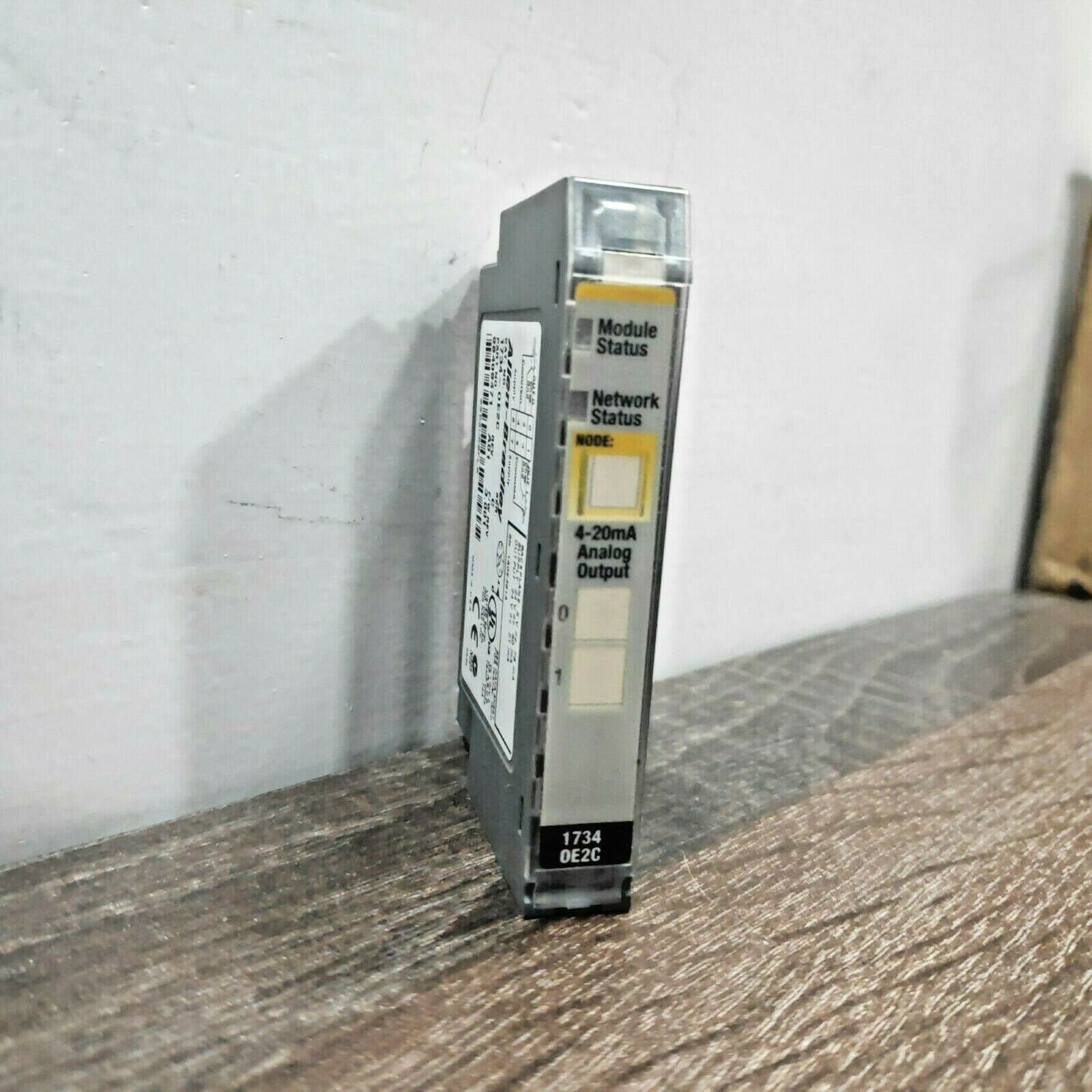 ALLEN BRADLEY 1734-OE2C SER.C REV.A01 2 CHANNEL ANALOG OUTPUT MODULE