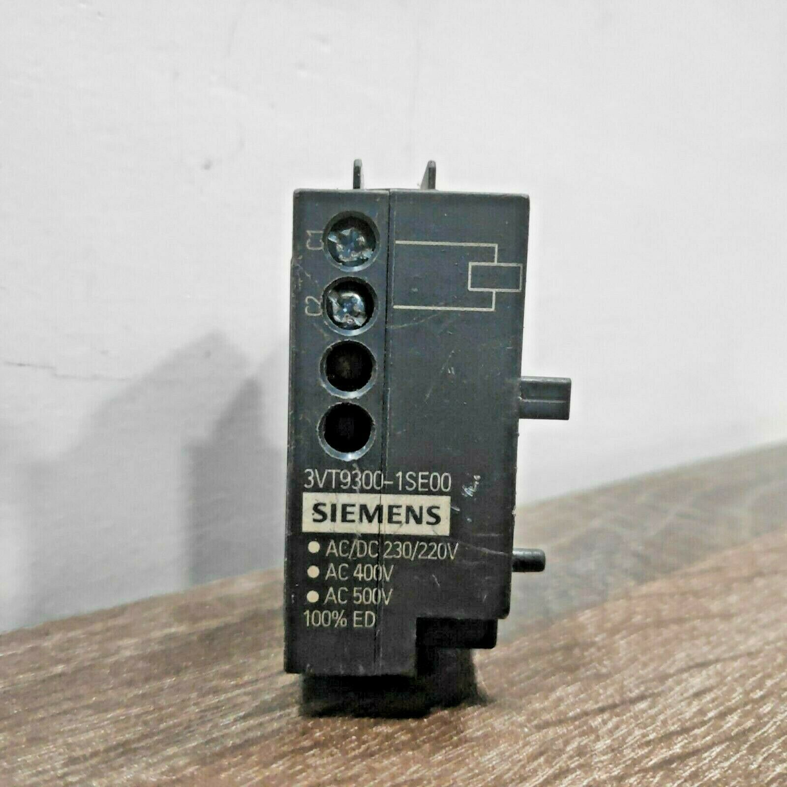 SIEMENS 3VT9300-1SE00 SHUNT TRIP UNIT