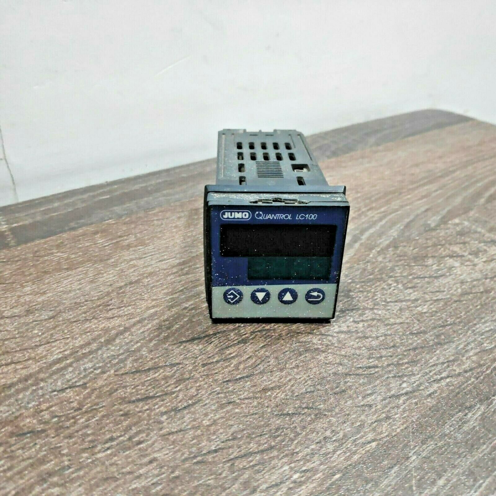 JUMO 702031/8-0000-25 PID TEMPERATURE CONTROLLER