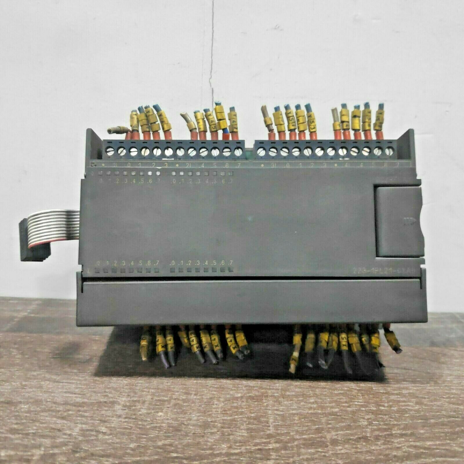 SIEMENS 6ES7223-1PL21-0XA0 16 INPUT & OUTPUT RELAY EXPANSION BLOCK