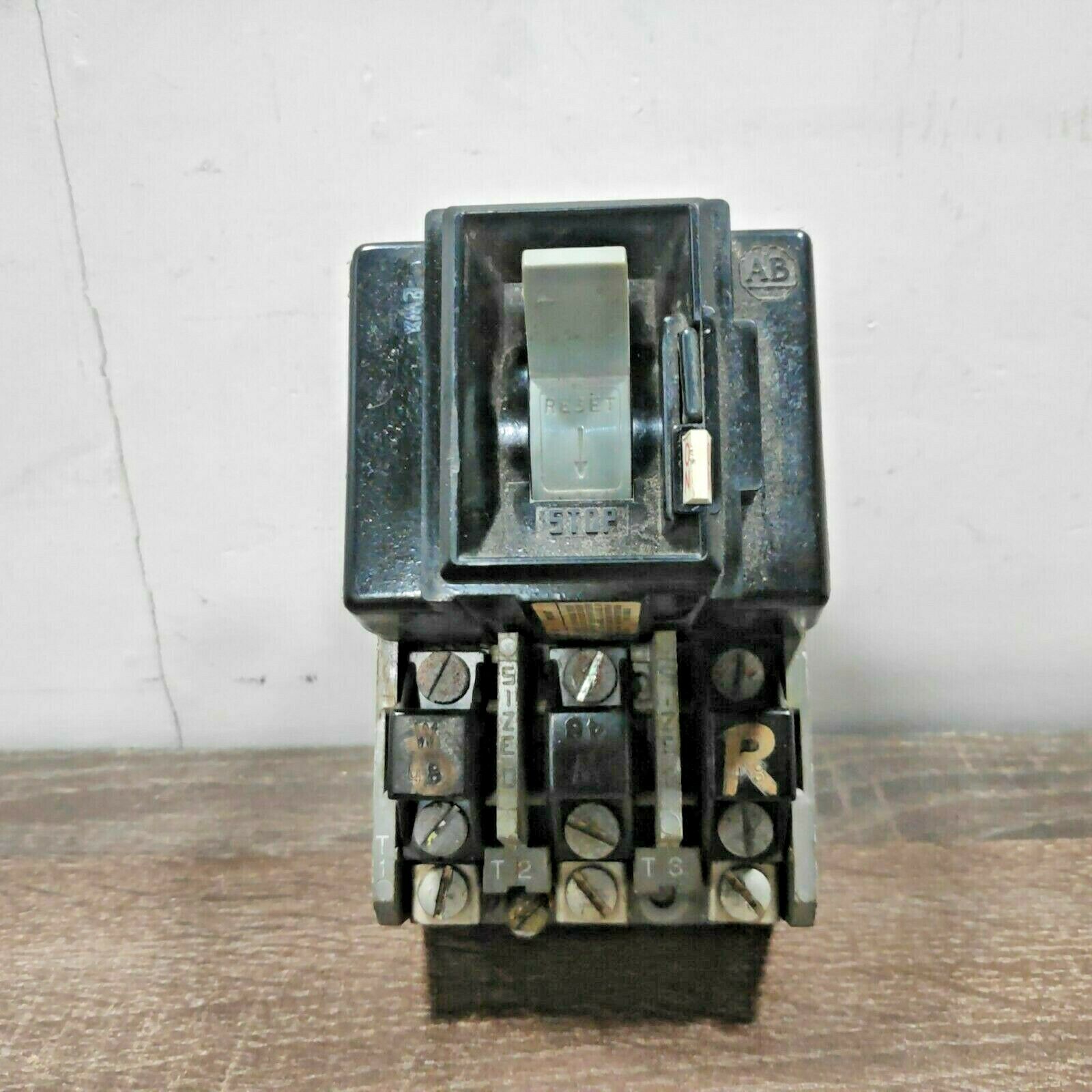 ALLEN BRADLEY 609T-AOW NEMA 0 MANUAL STARTING SWITCH
