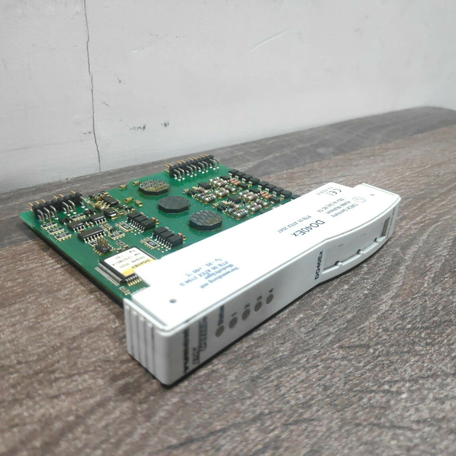 TURCK DO40EX EXCOM DIGITAL OUTPUT PLC MODULE 4-CHANNEL