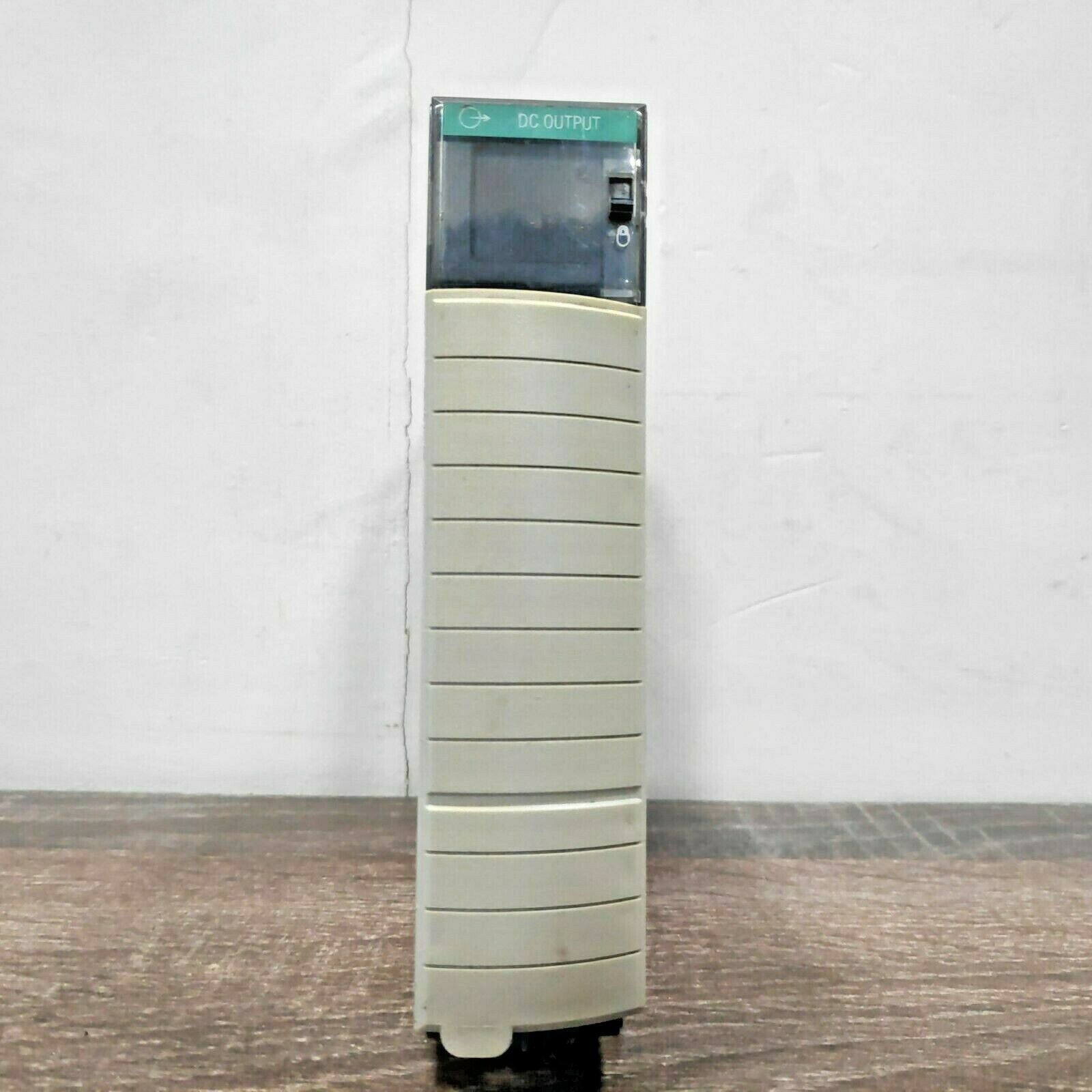 ALLEN BRADLEY 1756-OB16I SER.A CONTROLLOGIX DIGITAL OUTPUT MODULE