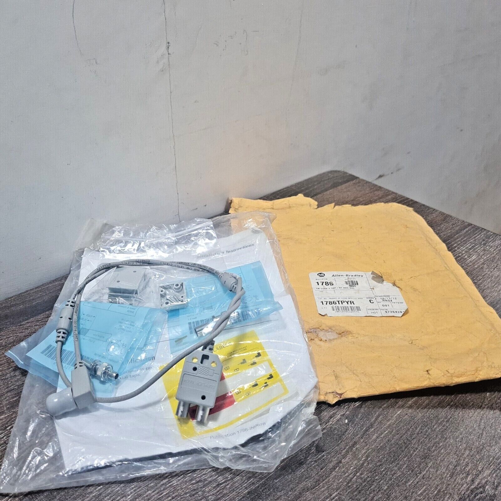 ALLEN BRADLEY 1786-TPYR SER.C CONTROLNET CONNECTOR CABLE