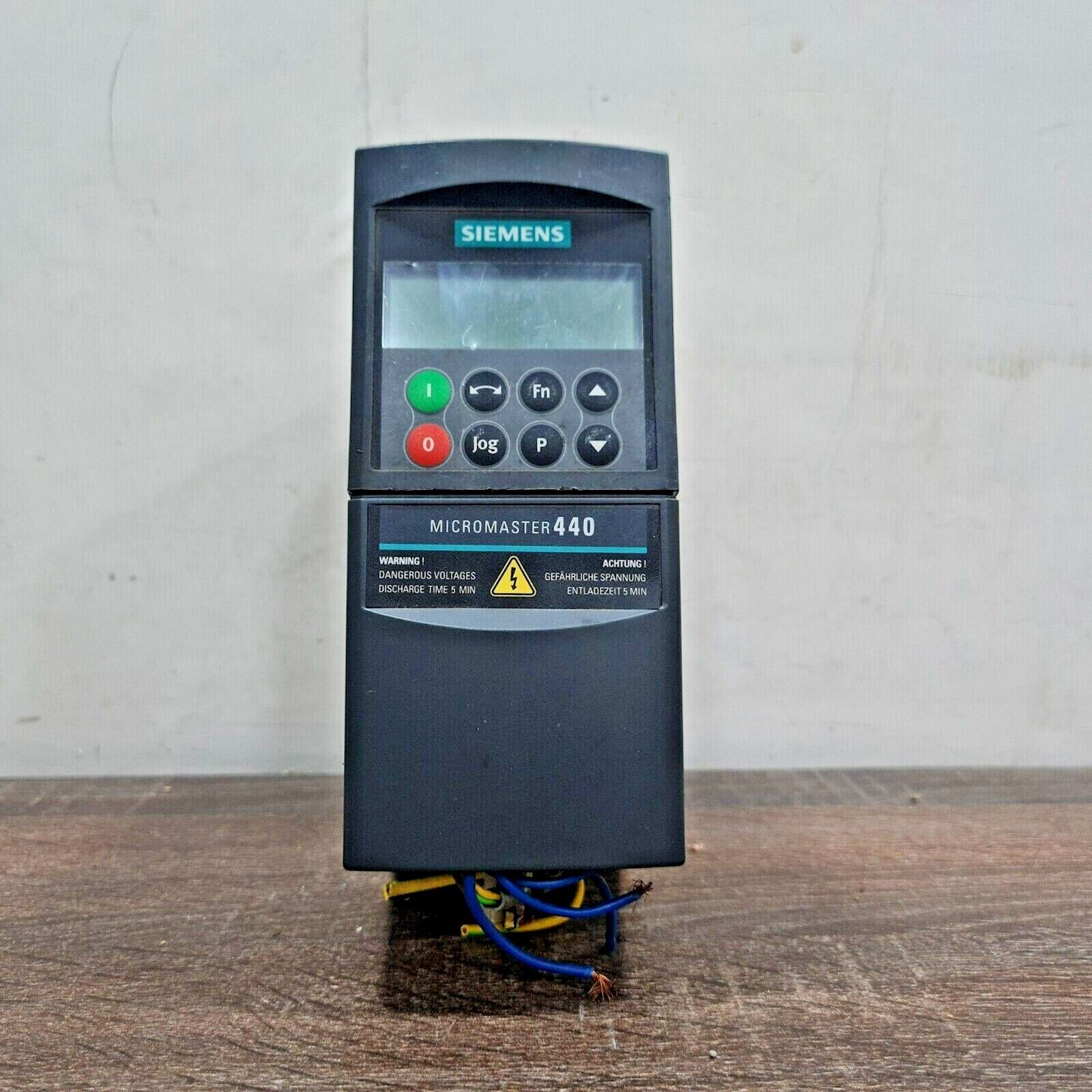 SIEMENS 6SE6440-2UD15-5AA1 MICROMASTER 440 3/4 HP AC DRIVE