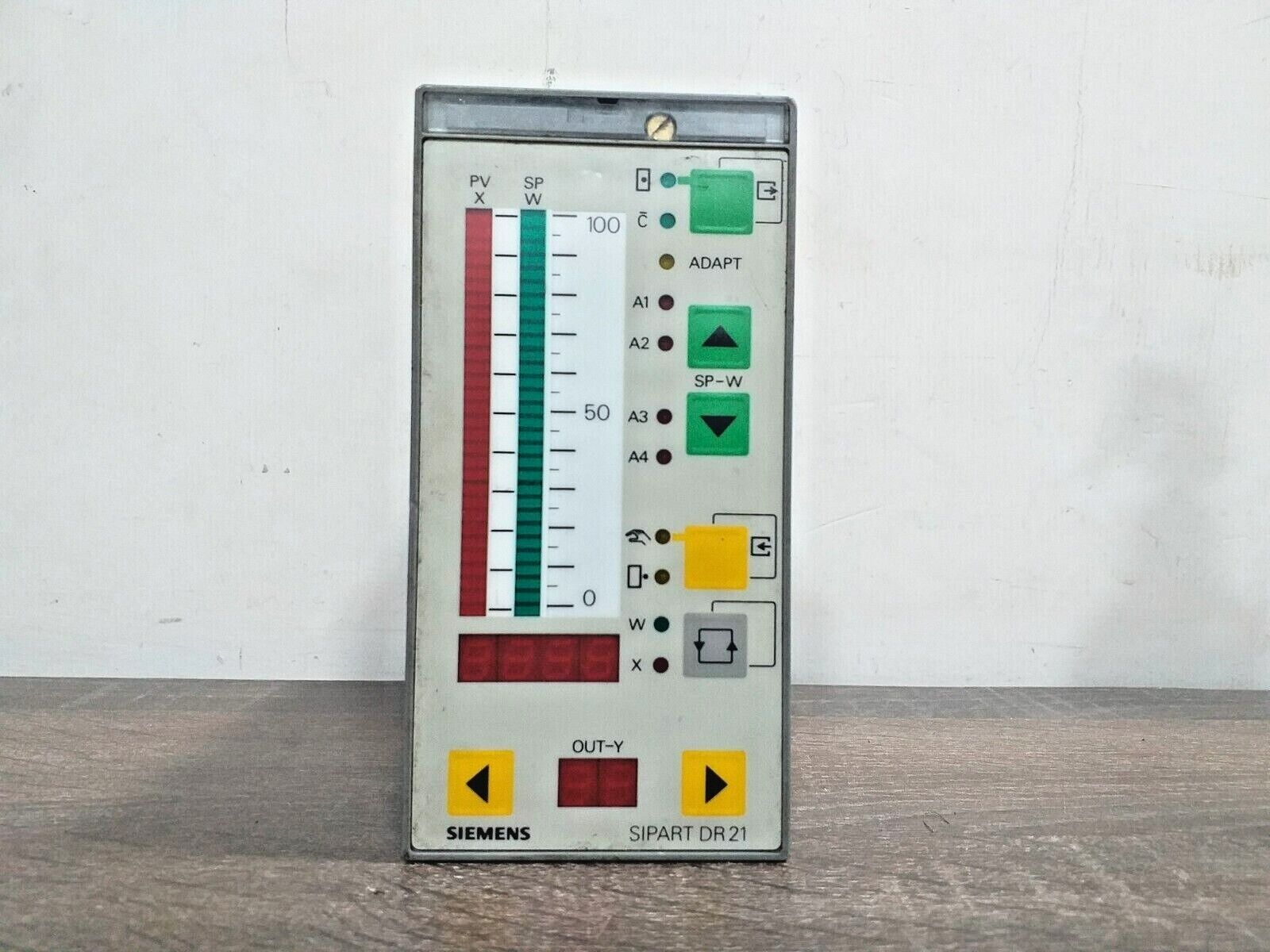 SIEMENS 6DR2100-5 TEMPERATURE CONTROLLER