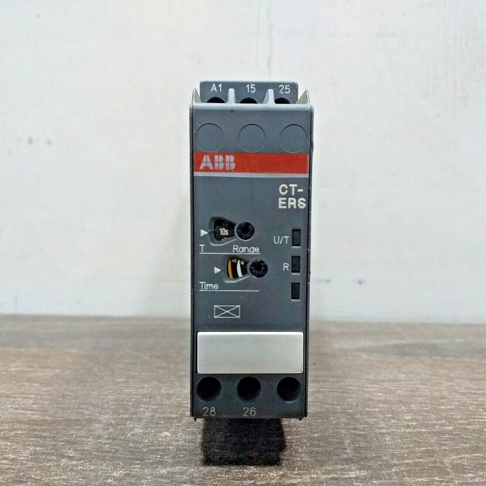 ABB CT-ERS.22 TIME DELAY RELAY 0.05 S - 300 H 24-240 V AC 24-48 V DC SPDT 2 CONTACTS DISCONTINUED BY MANUFACTURER