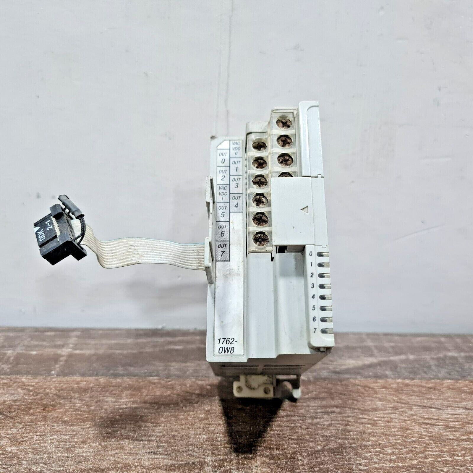 ALLEN BRADLEY 1762-OW8 SER.A