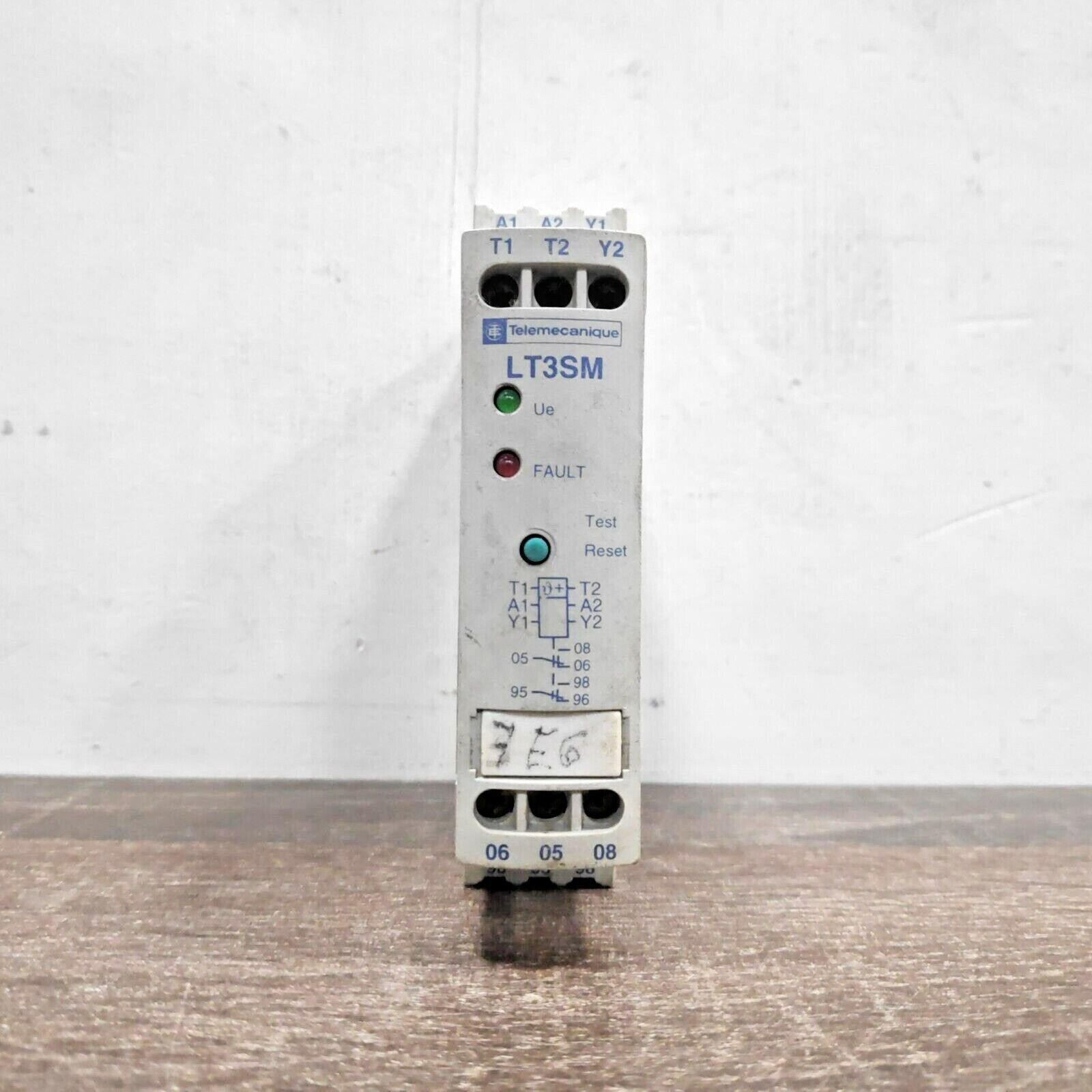 TELEMECANIQUE LT3SM00MW THEMISTOR PROTECTION UNIT LT3SM LT3 SERIES 5 AMP 24-240 VAC/DC SCREW MOUNT