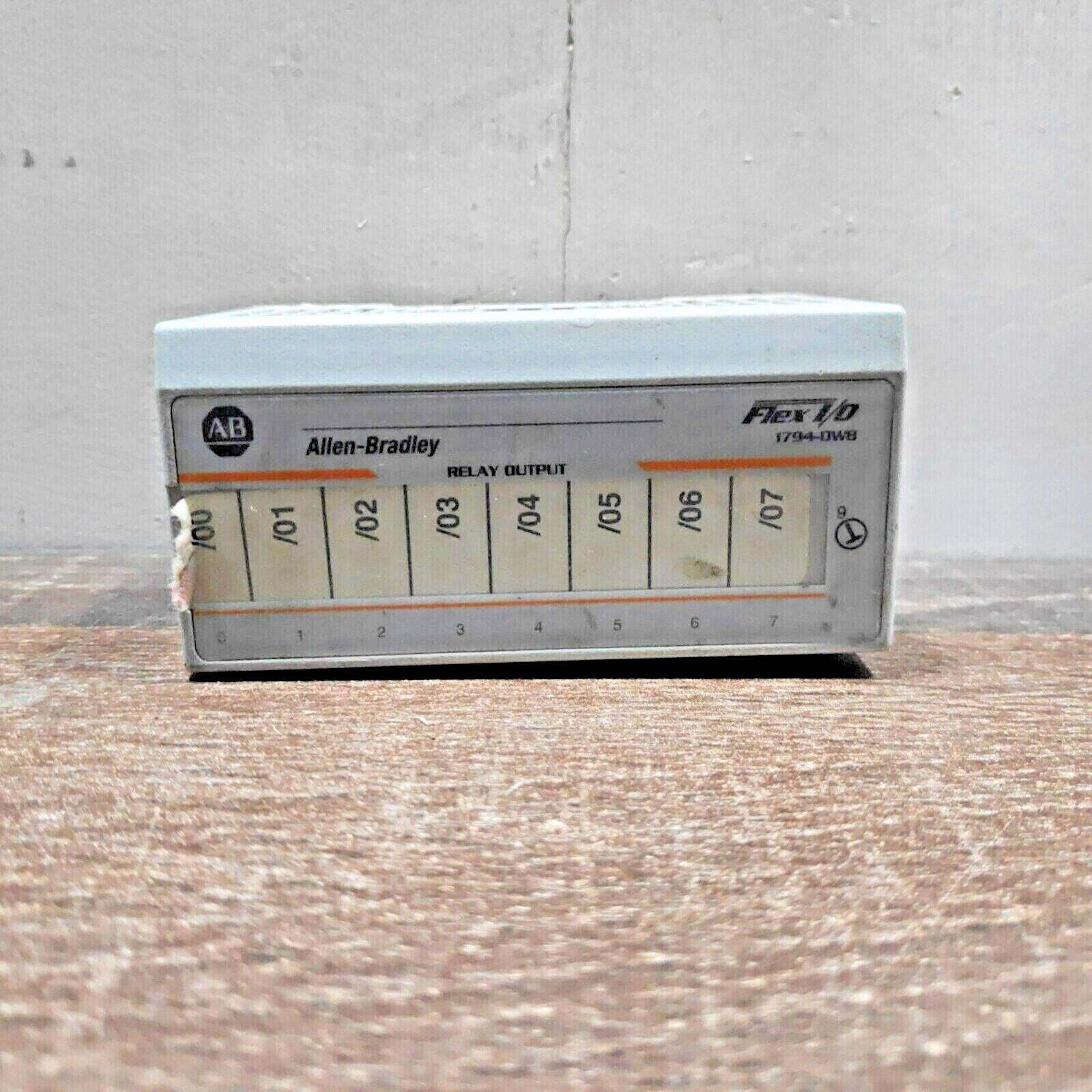 ALLEN BRADLEY 1794-OW8 SER.A