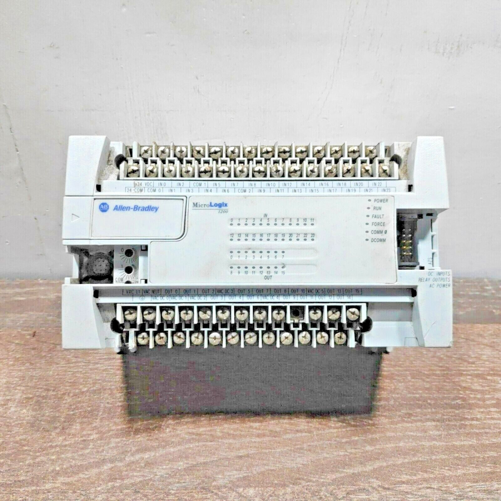ALLEN BRADLEY 1762-L40BWA SER.C MICROLOGIX 1200