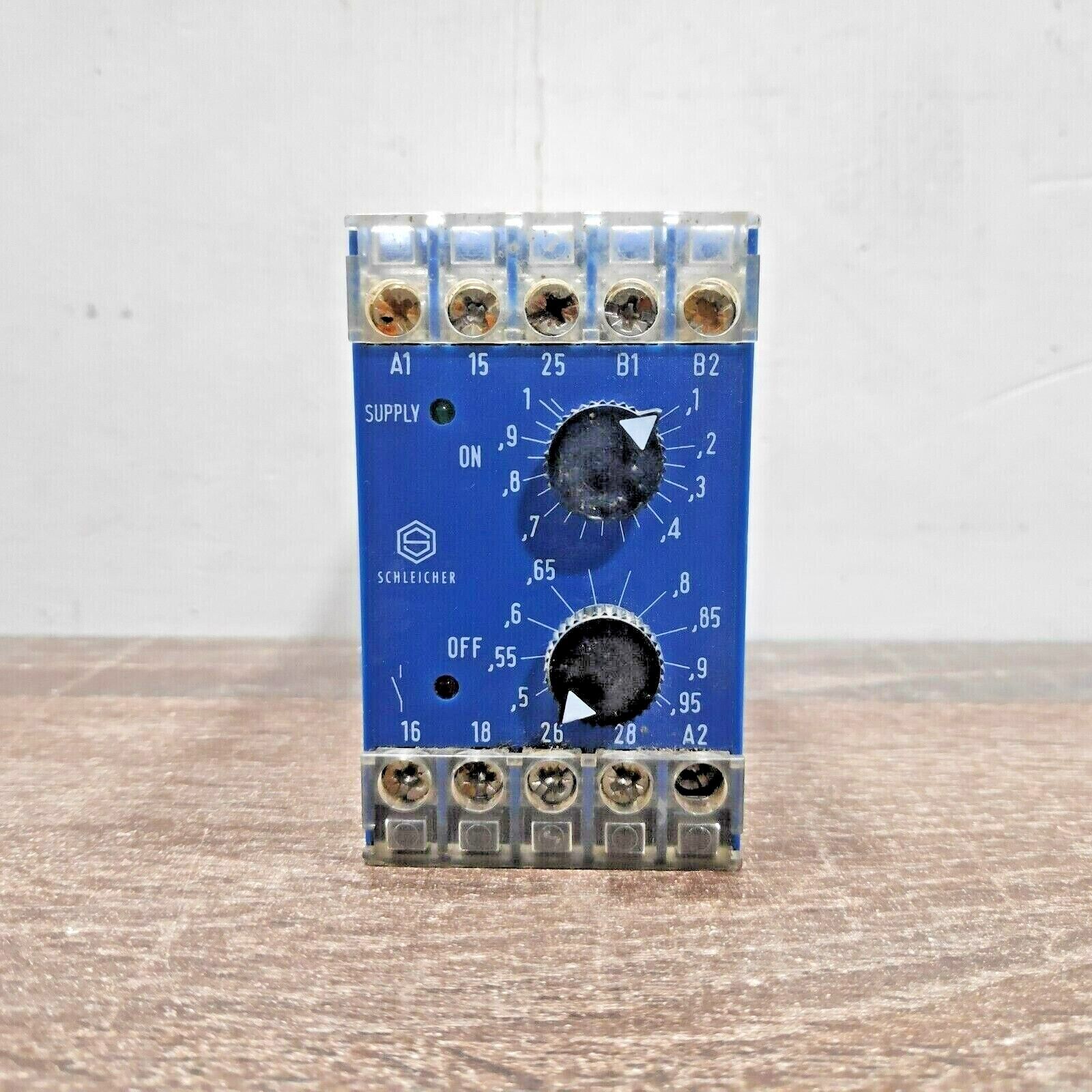 SCHLEICHER SXT12-A-AC220/240