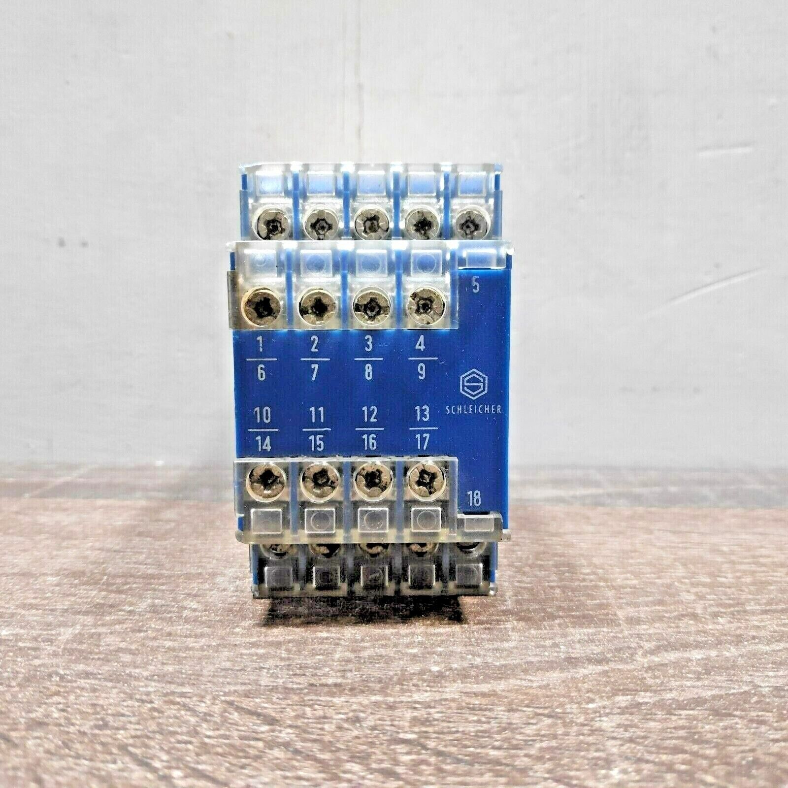SCHLEICHER SLT1004
