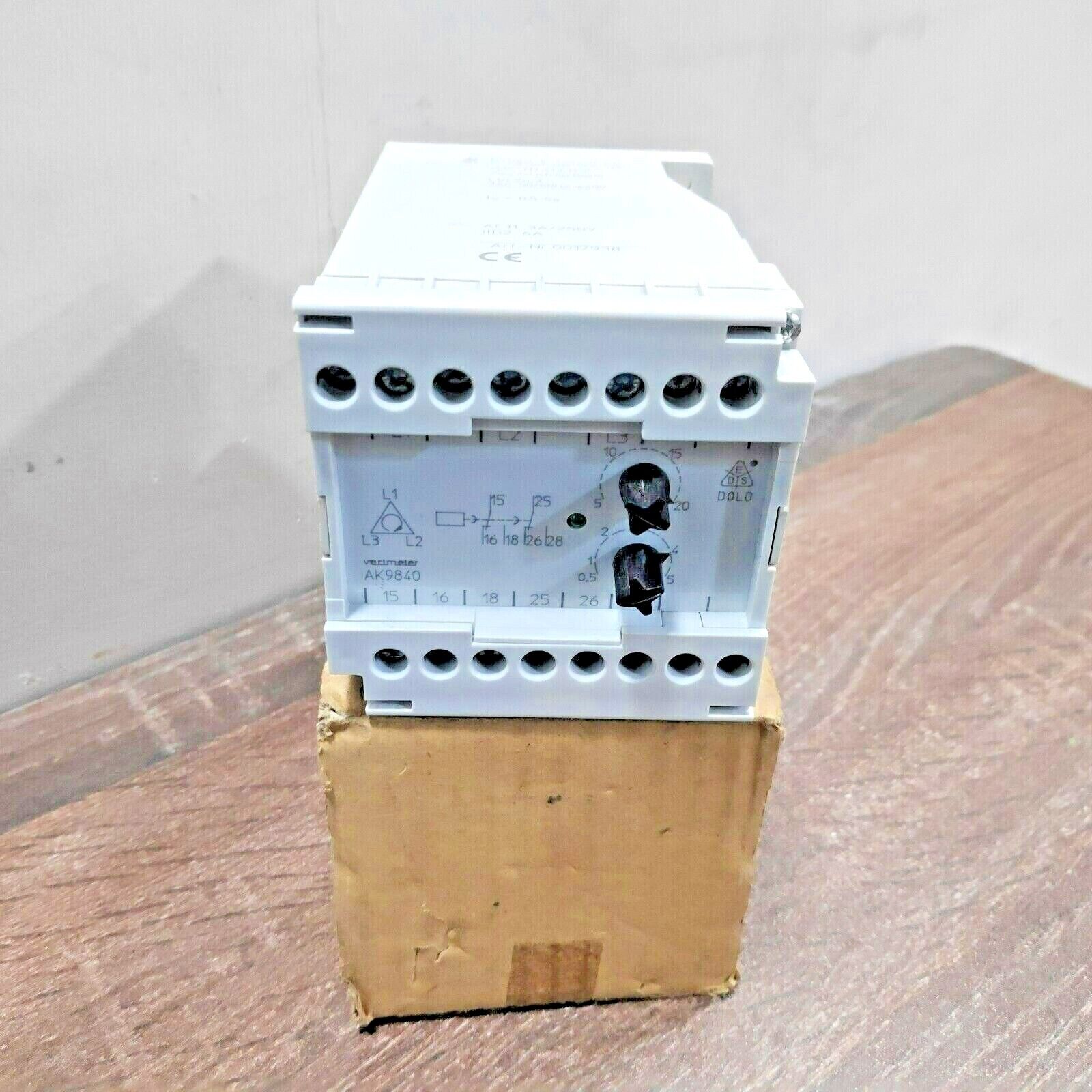 DOLD AK9840.82