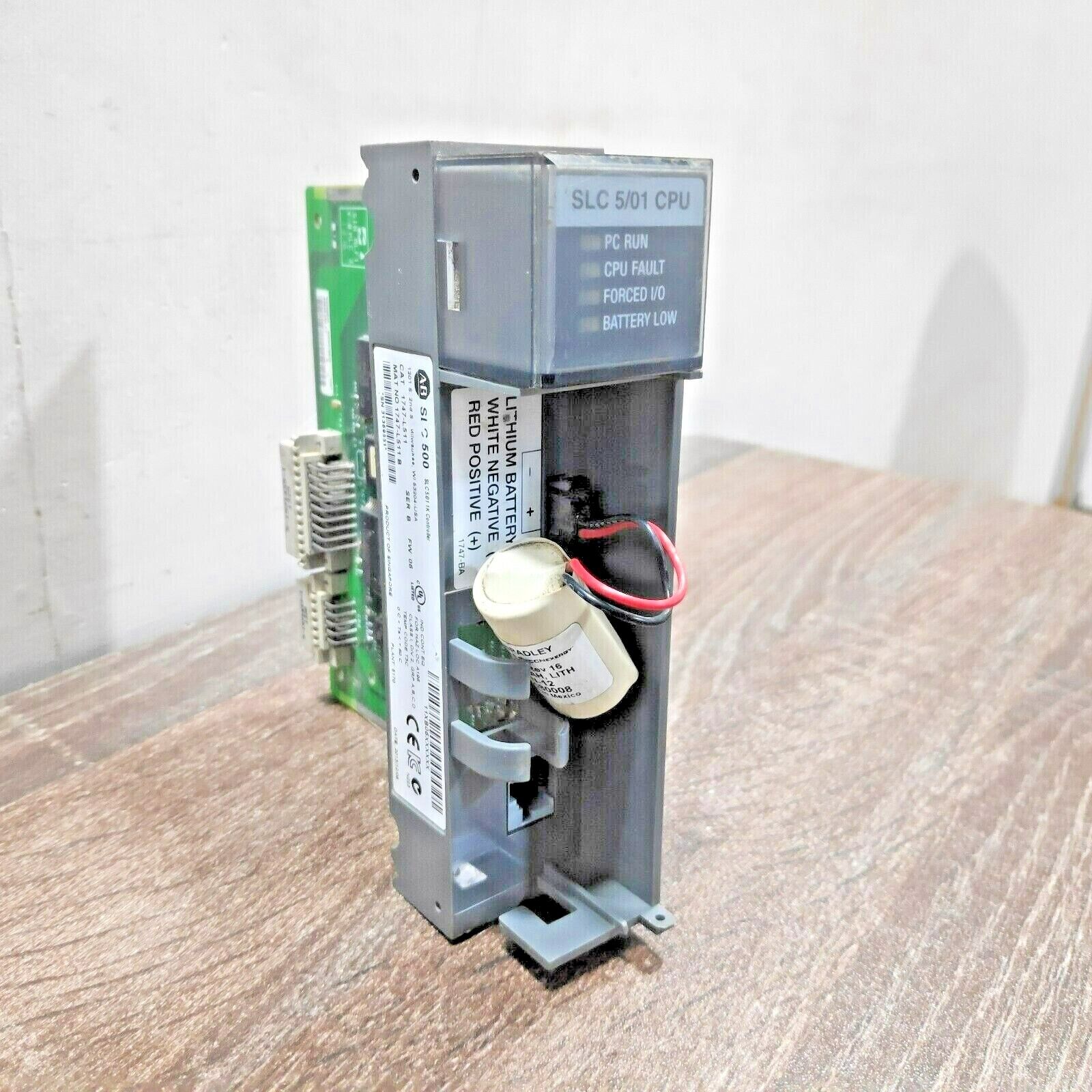 ALLEN BRADLEY 1747-L511 SER.B SLC 5/01 PLC PROCESSOR SLC 500 SERIES CONTROLLER 5-24 VDC 1K 90 MA 0 MA 7880 DIGITIAL I/O MAX RSLOGIX 500 DH-485 SLAVE EEPROM 8 MS/K 3/30 LOCAL CHASSIS / MAX SLOTS