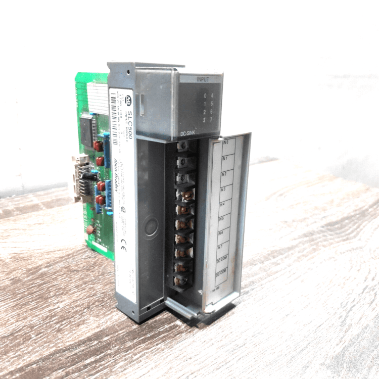 ALLEN BRADLEY 1746-IB8 SER.A SLC 500