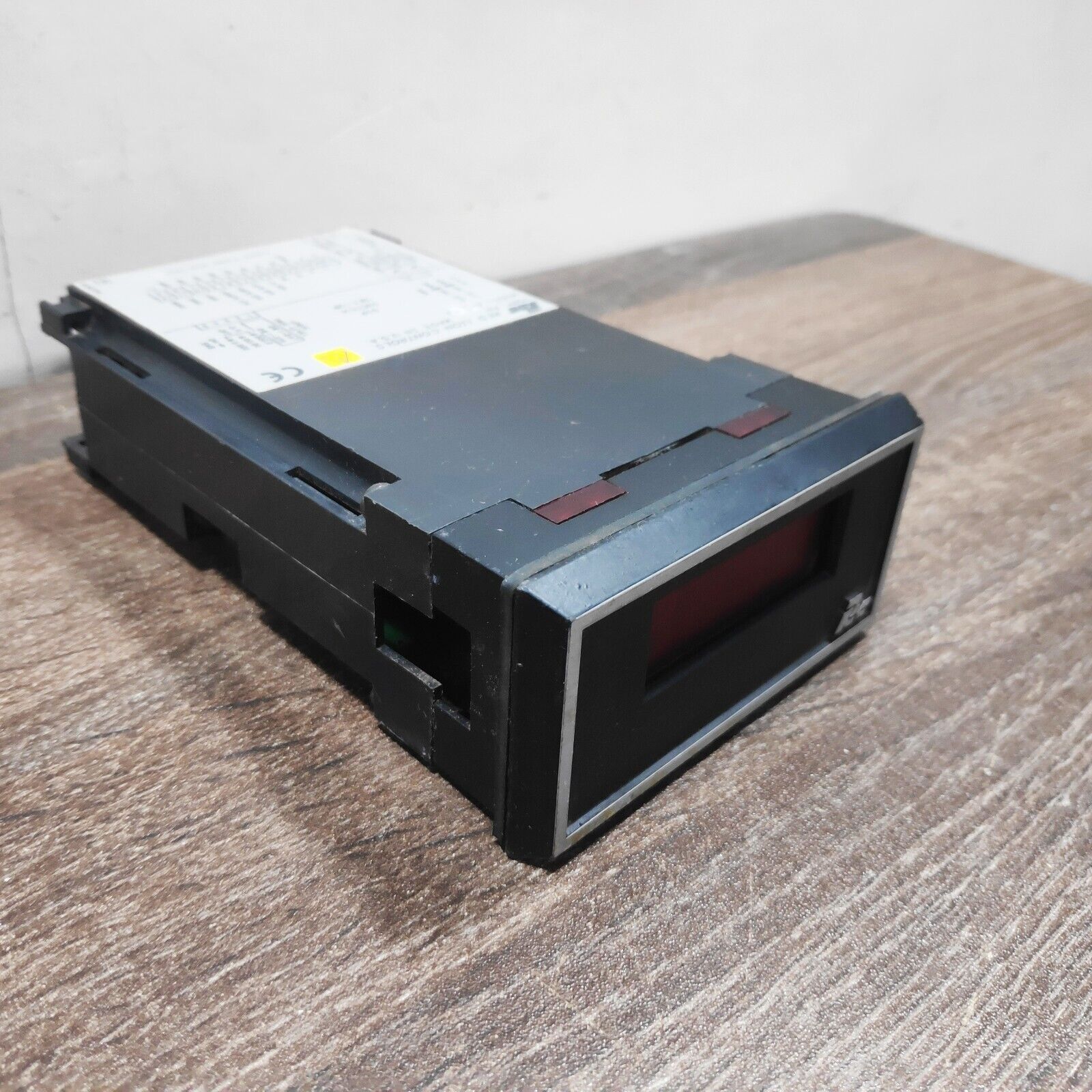  Red Lion Controls APLSP4B0 - Panel Meter