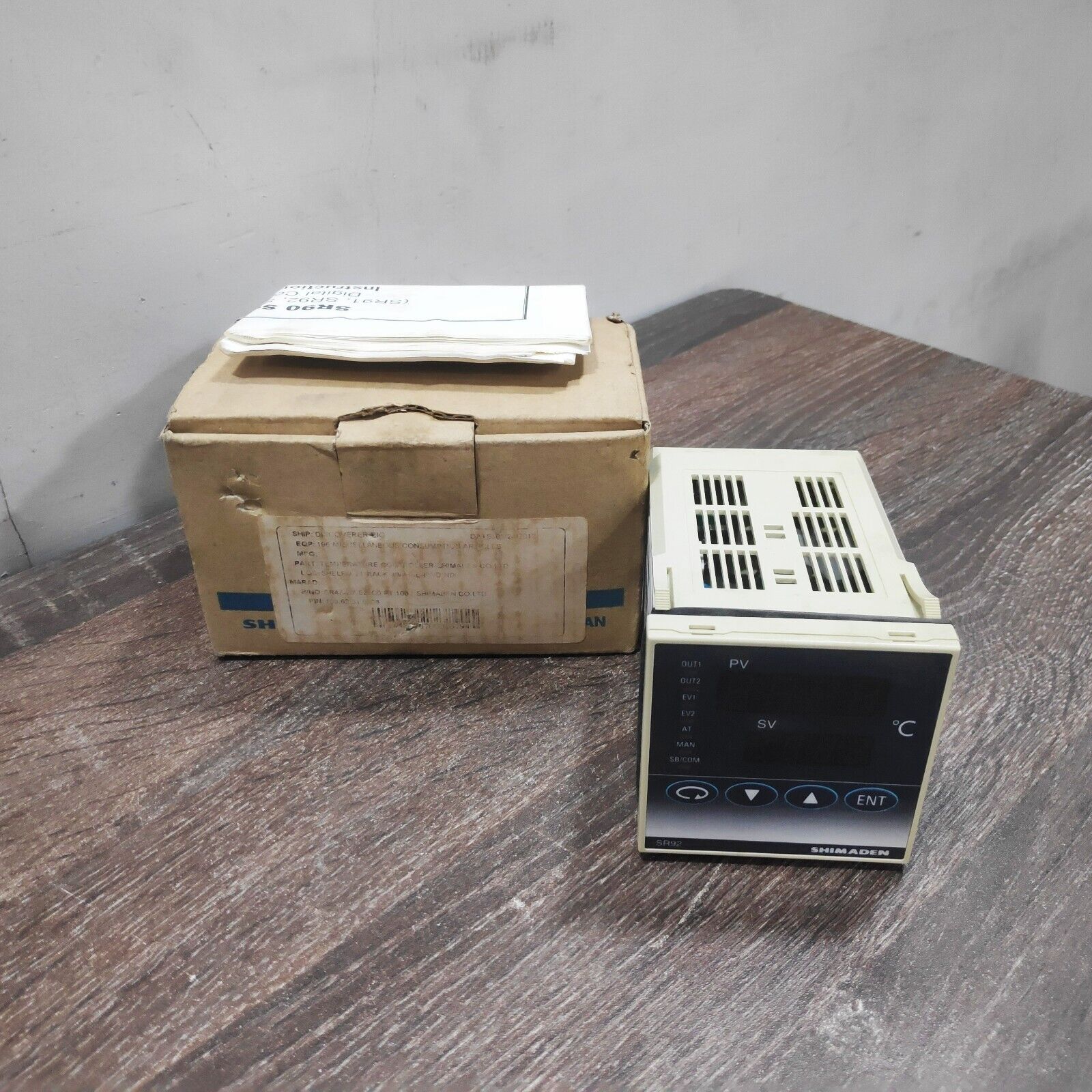 Shimaden-SR92-8Y-N-90-1000-TEMPERATURE CONTROLLER