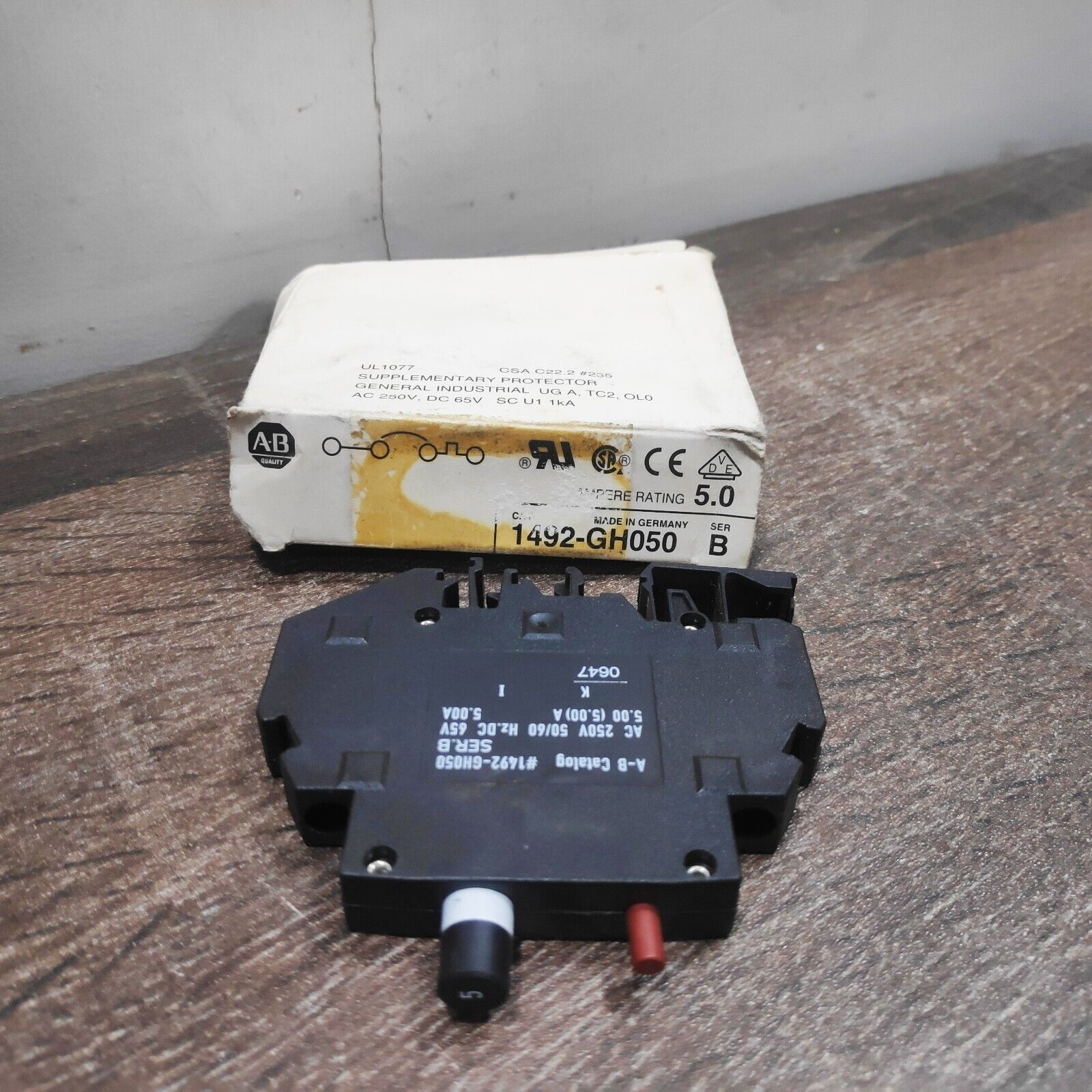 ALLEN BRADLEY 1492-GH050 SER.B