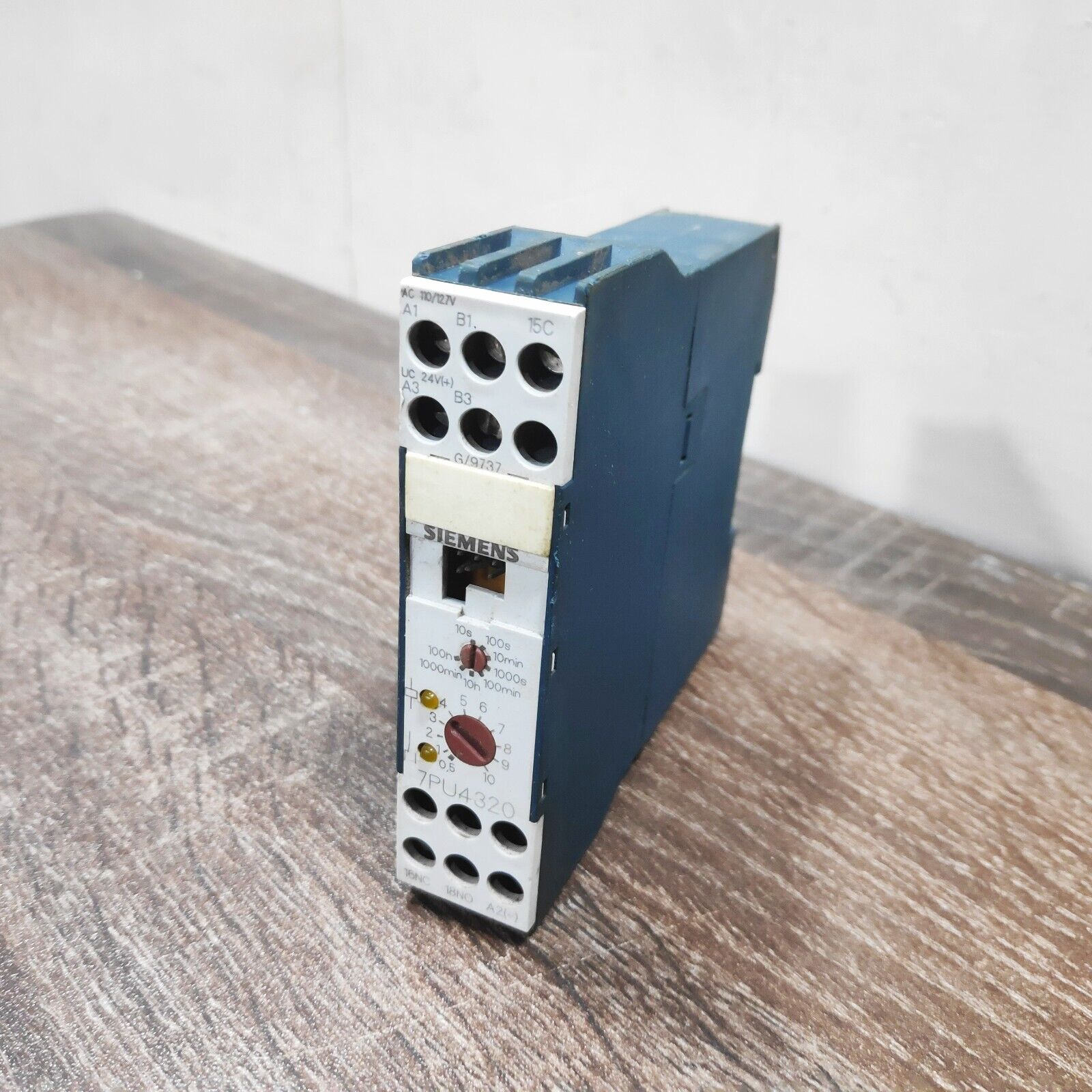 SIEMENS 7PU4320-2AJ20