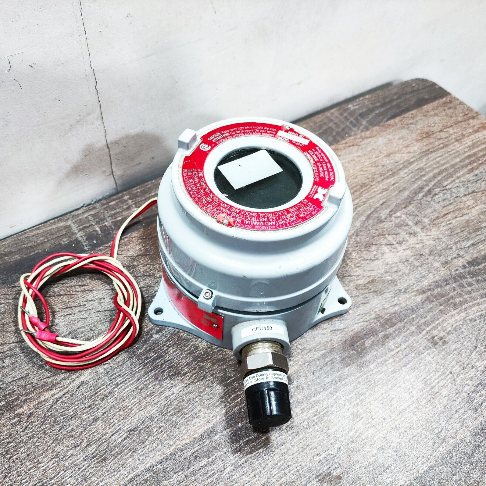 DETCON 897-850800-010 (TP-624D) GAS DETECTOR