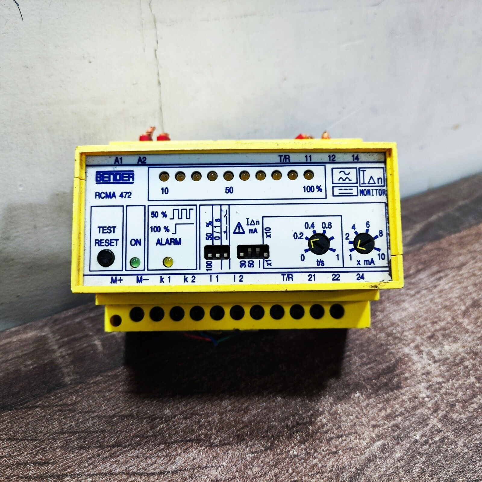 BENDER RCMA 472 RCMA472LY RESIDUAL CURRENT MONITOR