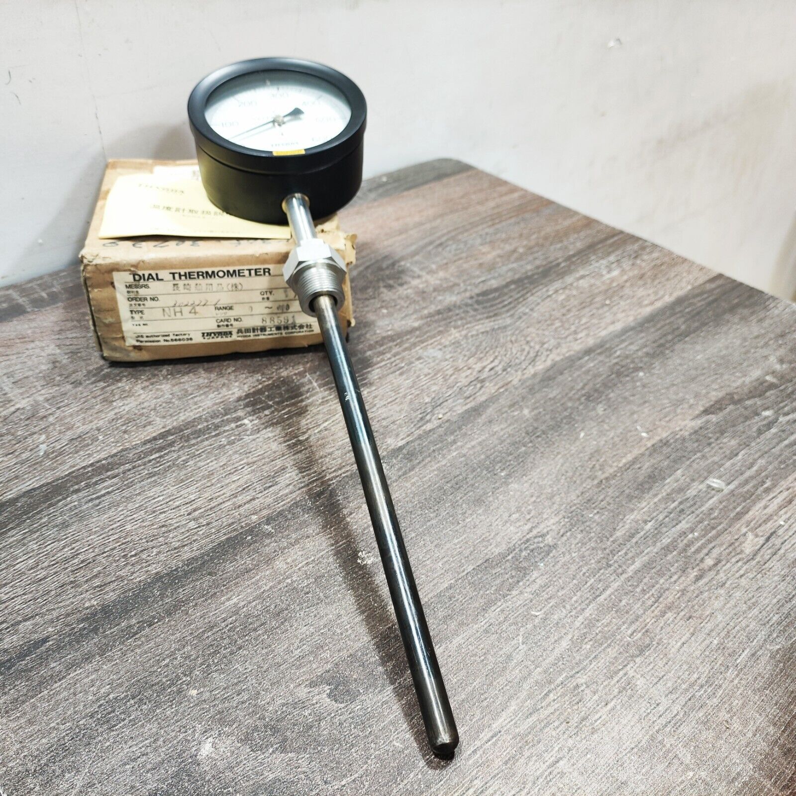 THYODA NH4 (92C0557) DIAL THERMOMETER 0-600 ºC
