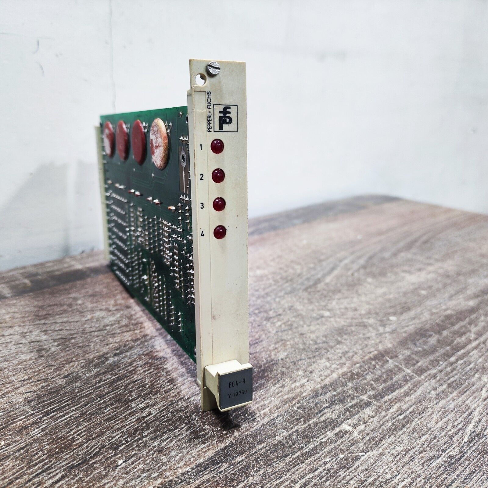 PEPPERL & FUCHS EG4-R SWITCH AMPLIFIER 4-CHANNEL ISOLATED BARRIER IP20