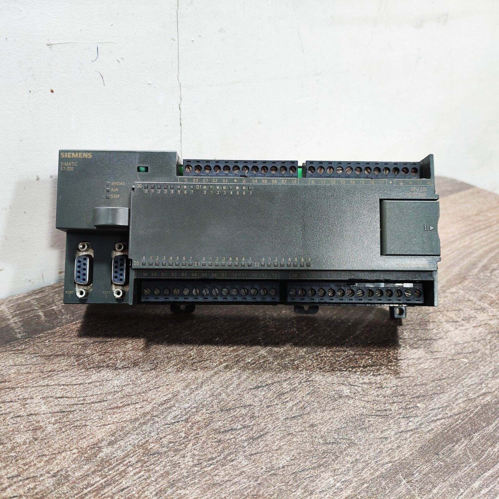 SIEMENS 6ES7216-2BD23-0XB0 SIMATIC S7200 226 COMPACT UNIT PLC 120/230 VAC