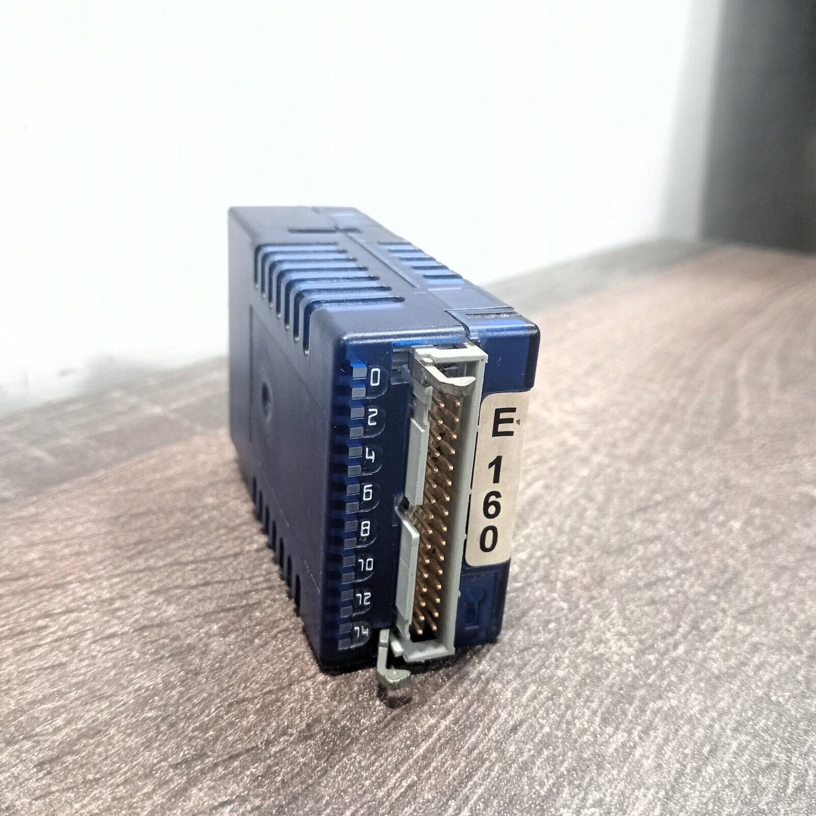 SAIA BURGESS PCD3.E160 DIGITAL INPUT MODULE SINK/SOURCE OPERATION 8 MS INPUT DELAY 16 INPUT 24 VDC