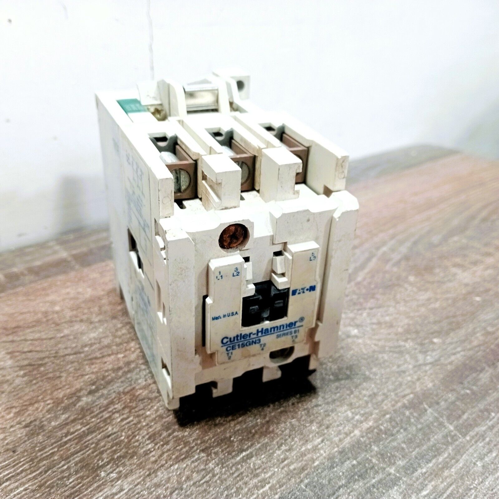 EATON-CUTLER HAMMER CE15GN3M CONTACTOR 240V 60HZ 220V 50HZ
