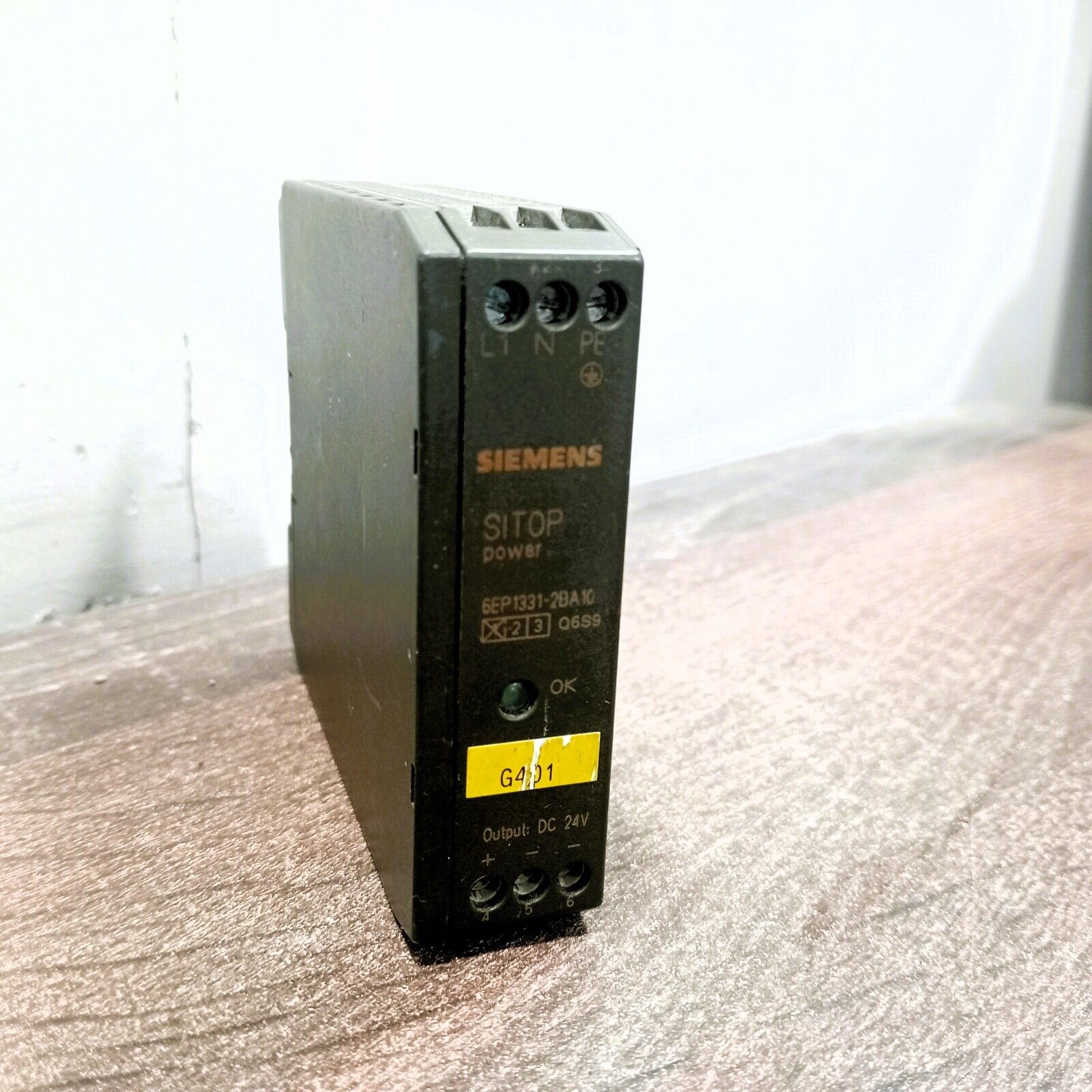 SIEMENS 6EP1331-2BA10 SITOP POWER 0.5AMP INPUT: 120-230 VAC OUTPUT: 0.5 AMP 24 VDC