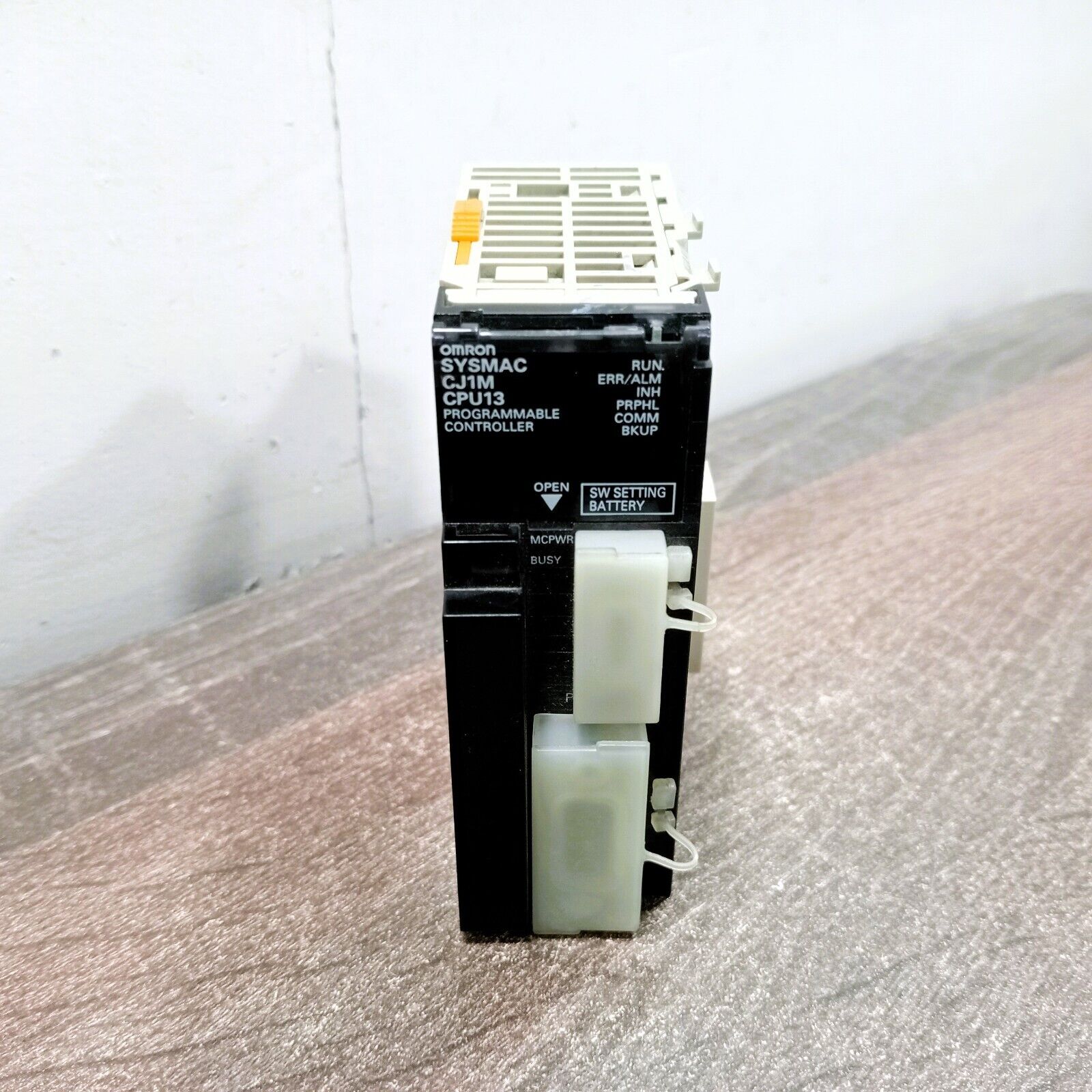 OMRON CJ1M-CPU13 PLC CPU DEVICENET NETWORKING COMPUTER INTERFACE 24V 20000 STEPS (PROGRAM MEMORY) 32000 (DATA MEMORY) WORDS DIN RAIL MOUNT 0 TO +55 DEGREE C