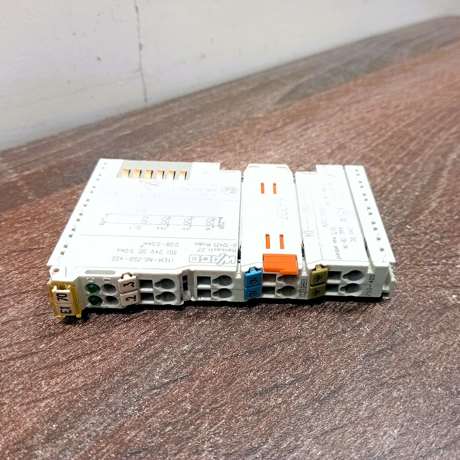 WAGO 750-400 DIGITAL INPUT MODULE 2-CHANNELS 2-DIGITAL INPUTS 24VDC SUPPLY VOLTAGE HIGH-SIDE SWITCHING 4.5-MA INPUT CURRENT PER CHANNEL 2-BITS DIN-35 RAIL MOUNTING
