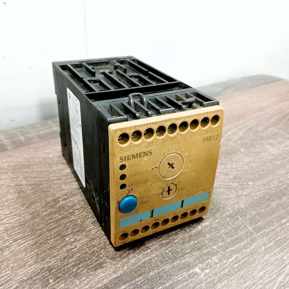SIEMENS 3RB1246-1PM20 SOLID-STATE OVERLOAD RELAY 1.25...6.3 AMP 220-240 VAC 50/60 HZ SCREW CLAMP TERMINALS DIN-RAIL MOUNTED 