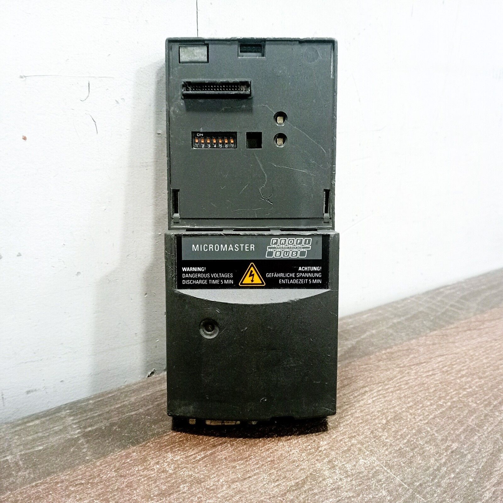 SIEMENS 6ES6400-1PB00-0AA0 MICROMASTER 4 PROFIBUS MODULE FOR MECHANICAL REASONS FOR MM4 FX/GX THE PLUG 6GK1500-0EA02 MUST BE USED SPARE PART