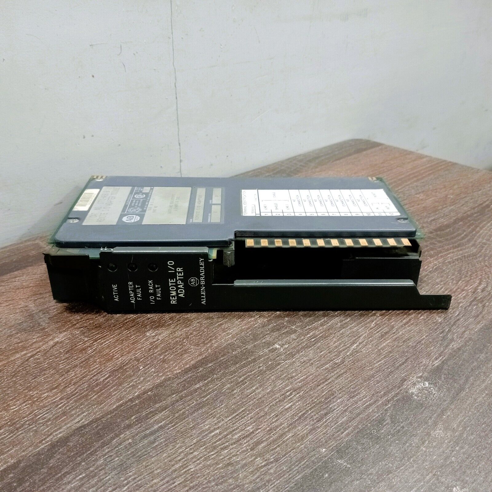 ALLEN BRADLEY 1771-ASB SER.B INPUT/OUTPUT ADAPTER MODULE REMOTE I/O UNIVERSAL REMOTE PLC 1.2 AMP 5 VDC