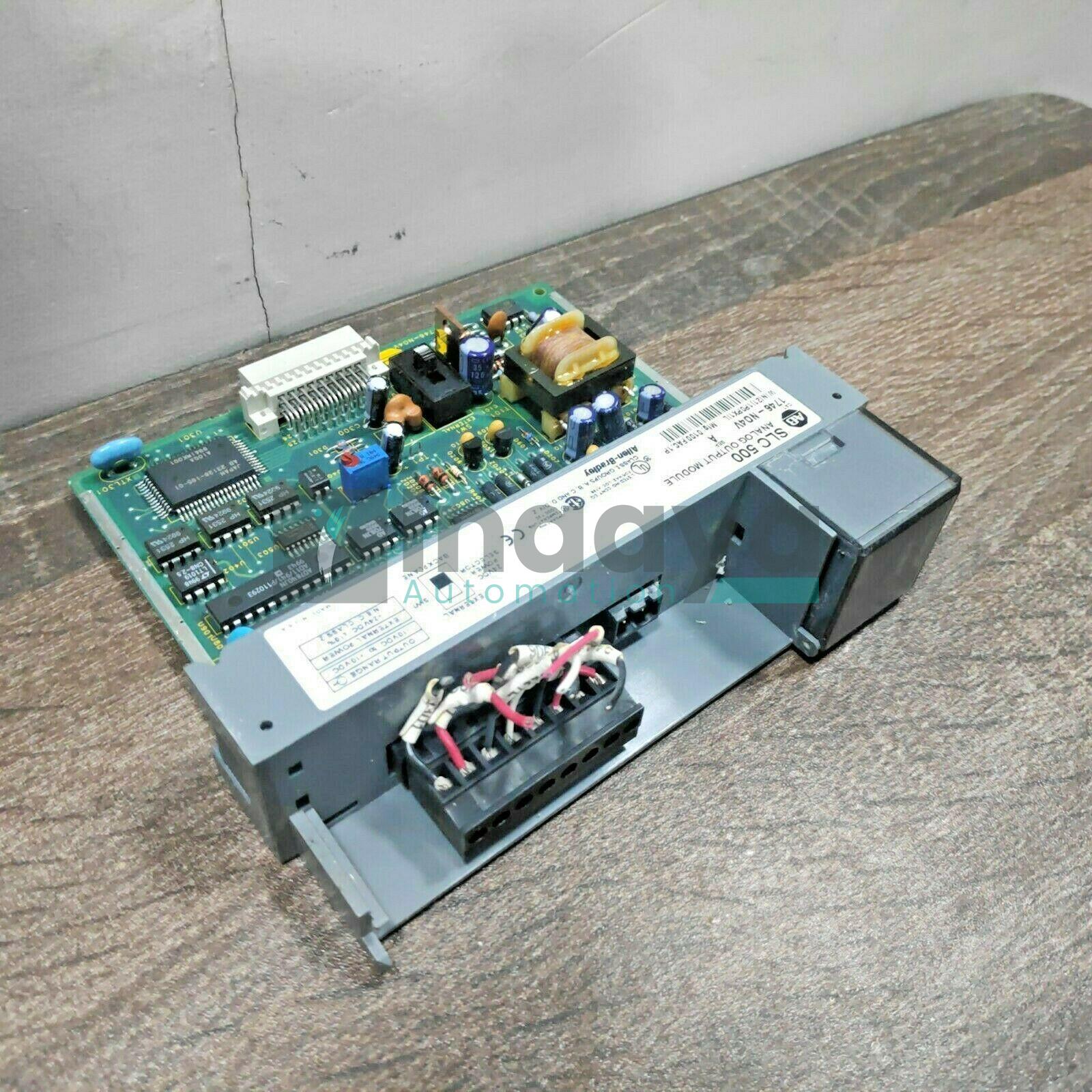 ALLEN BRADLEY 1746-NO4V SER.A ANALOG OUTPUT MODULE
