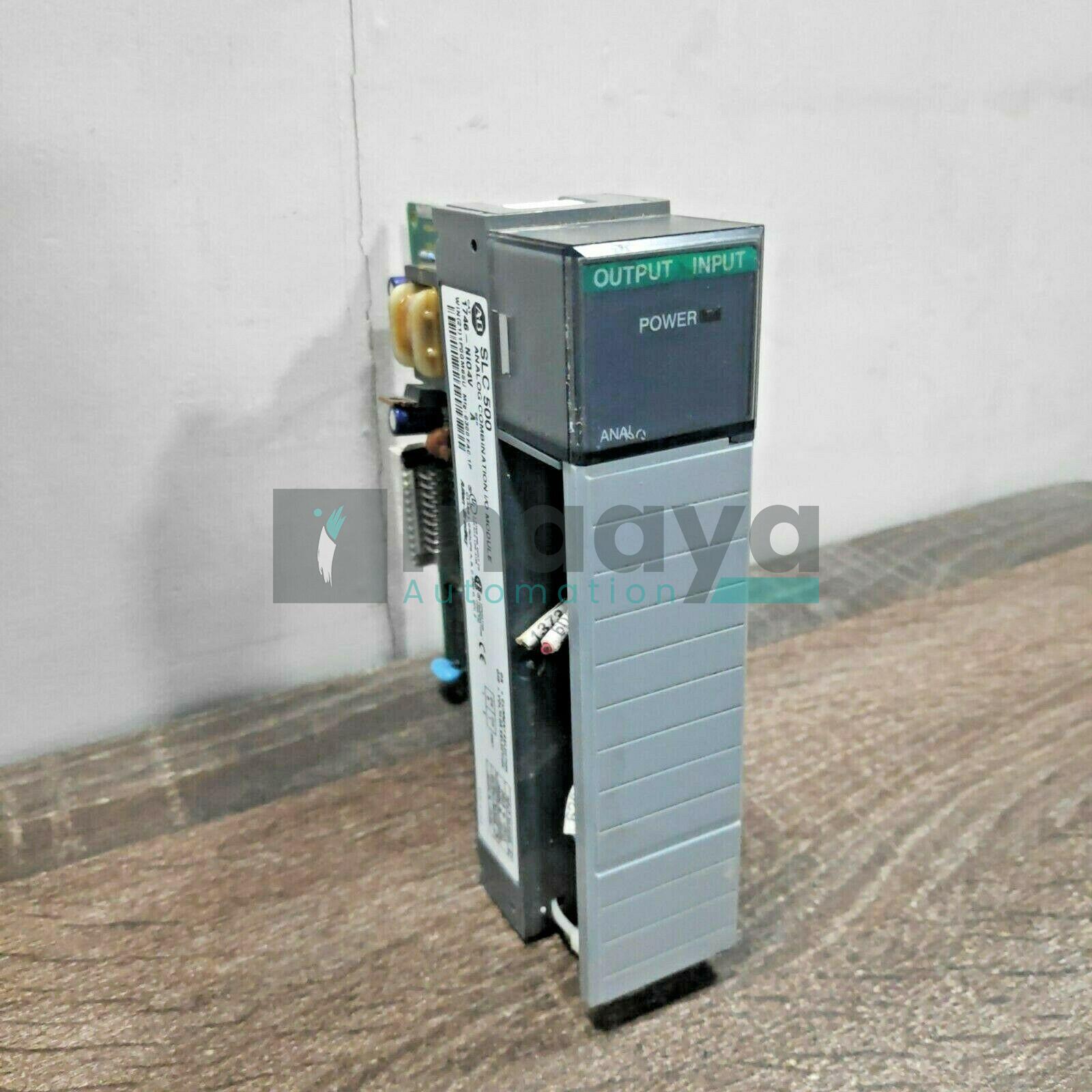ALLEN BRADLEY 1746-NIO4V SER.A ANALOG I/O MODULE