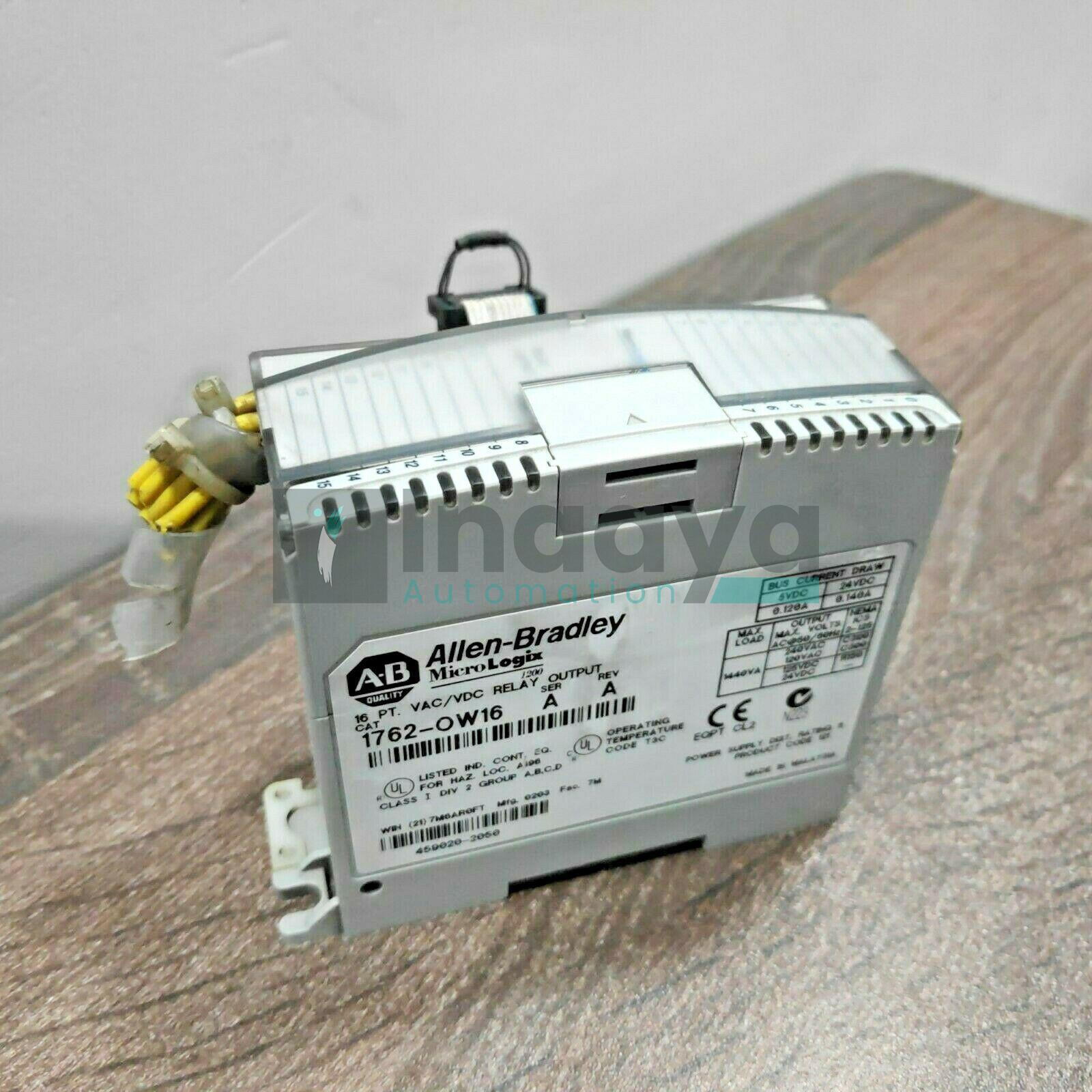 ALLEN BRADLEY 1762-OW16 SER.A REV.A MICROLOGIX 1200 16 POINT OUTPUT MODULE