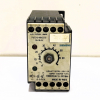 SIEMENS 7PU2240-4BN32-0Z ON DELAY ELECTRONIC TIMER 220-240VAC/DC